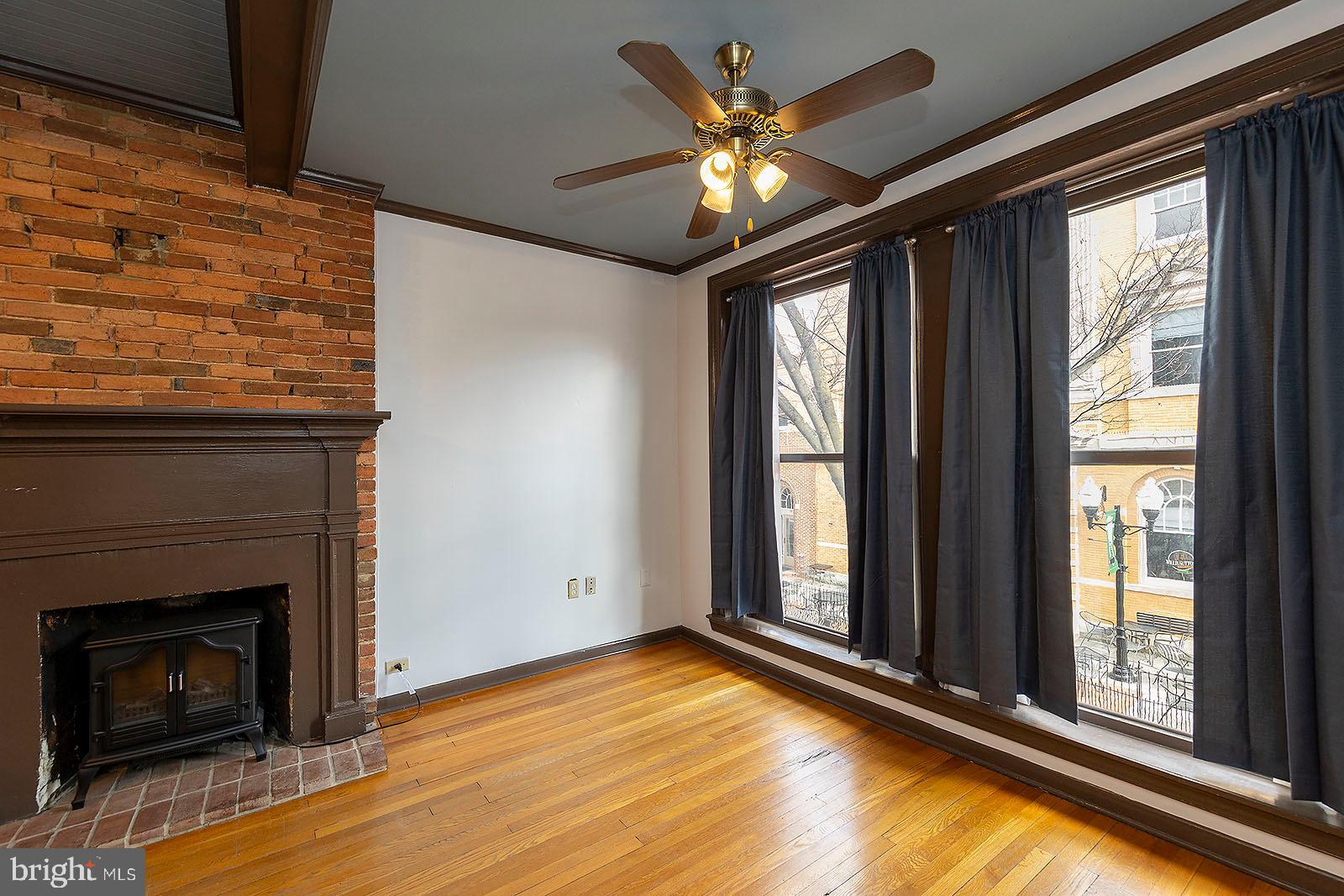 OLD TOWN WINCHESTER - Residential Lease