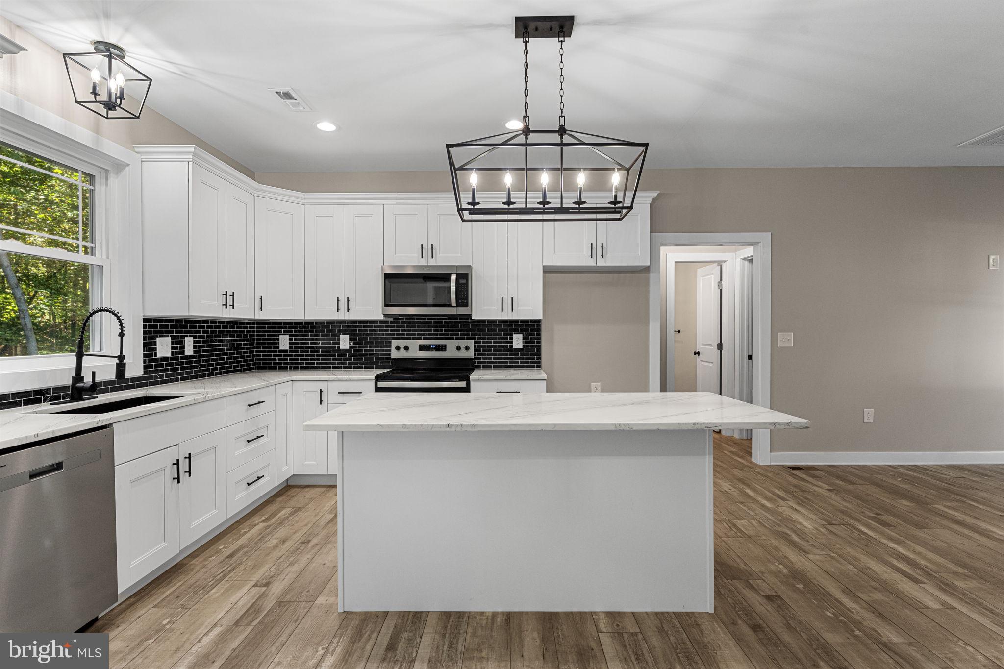 STRATFORD HARBOUR - Residential