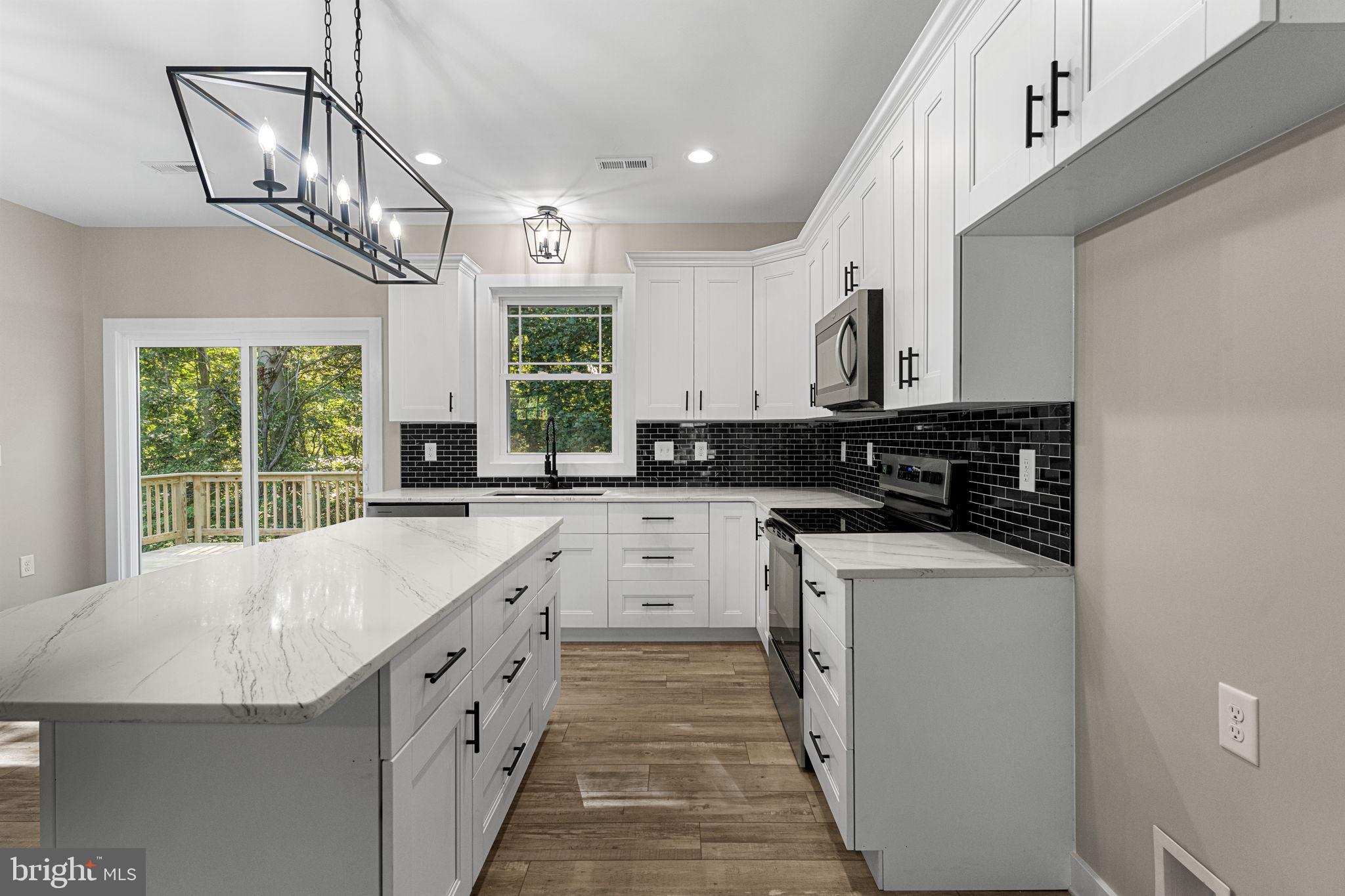 STRATFORD HARBOUR - Residential