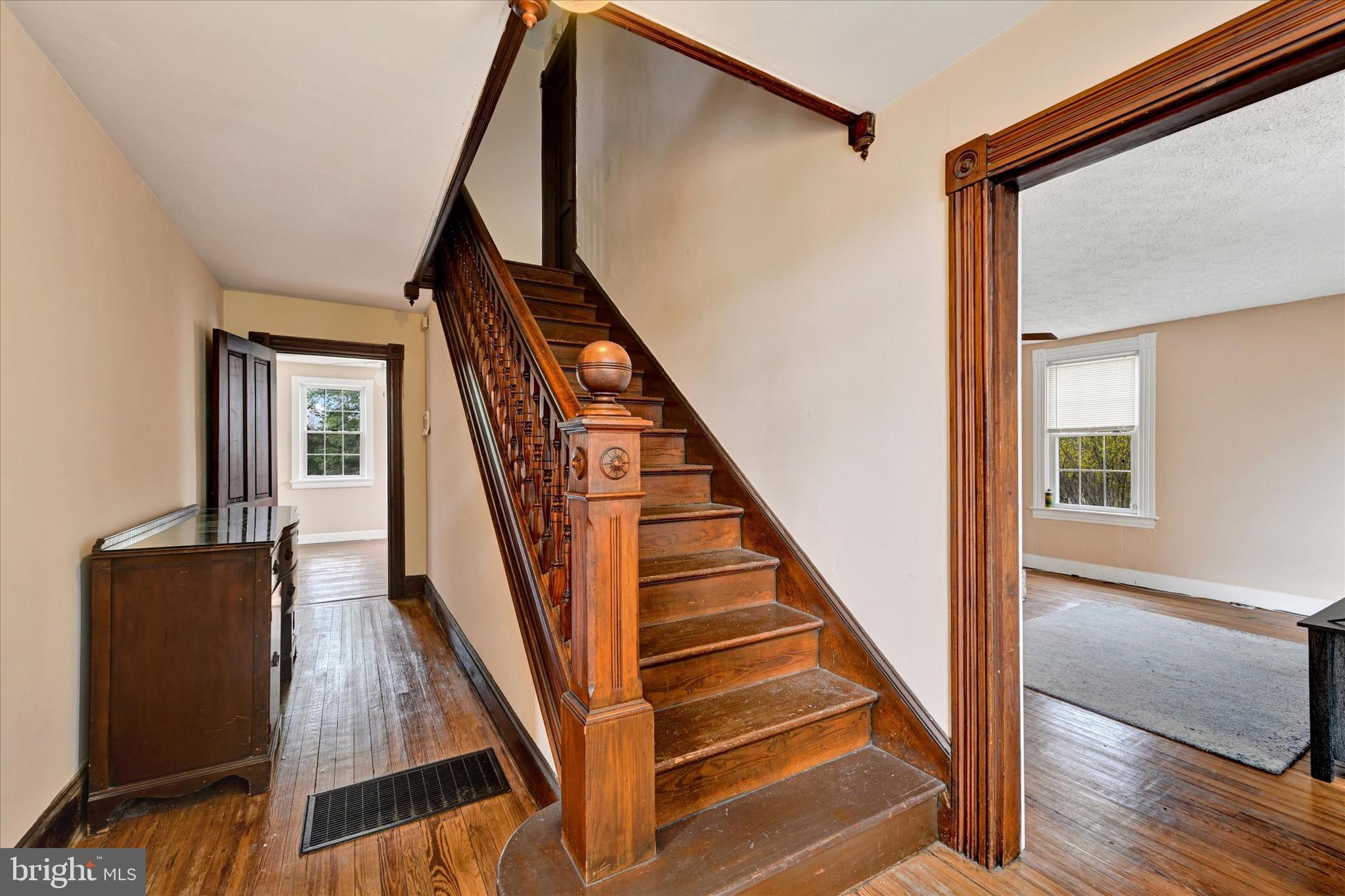 ELKRIDGE CROSSING - Residential