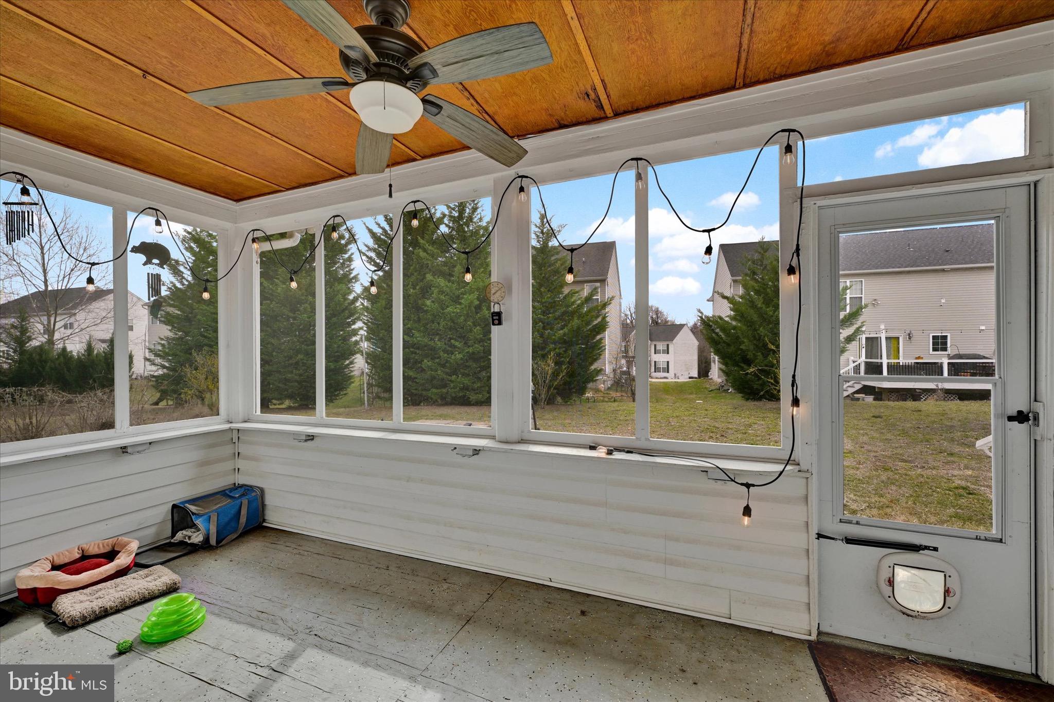 ELKRIDGE CROSSING - Residential