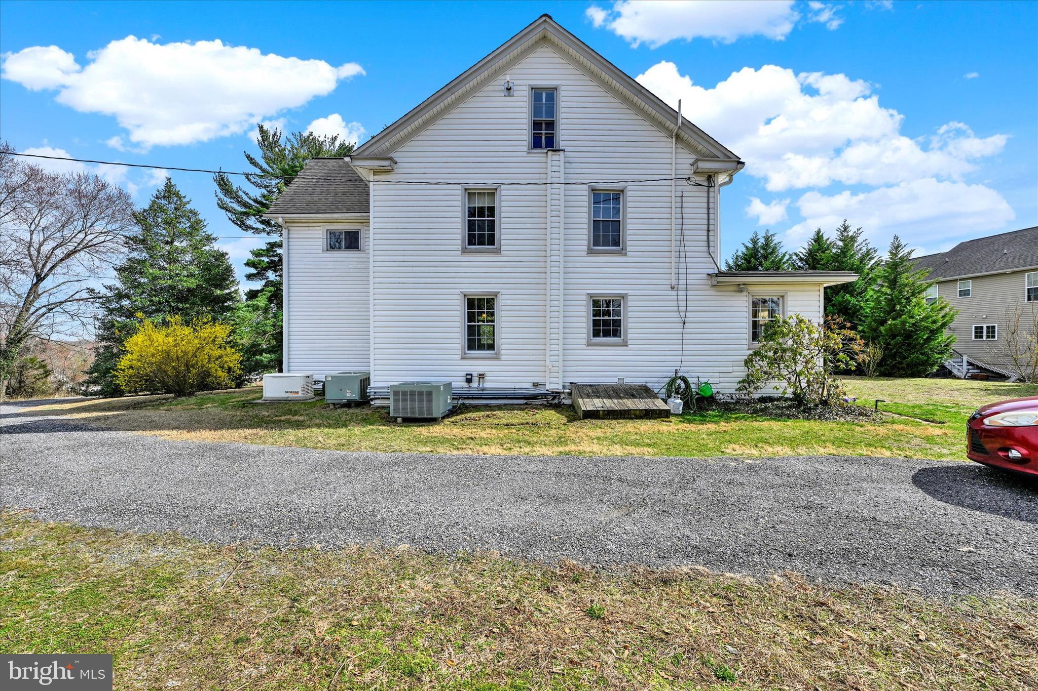 ELKRIDGE CROSSING - Residential