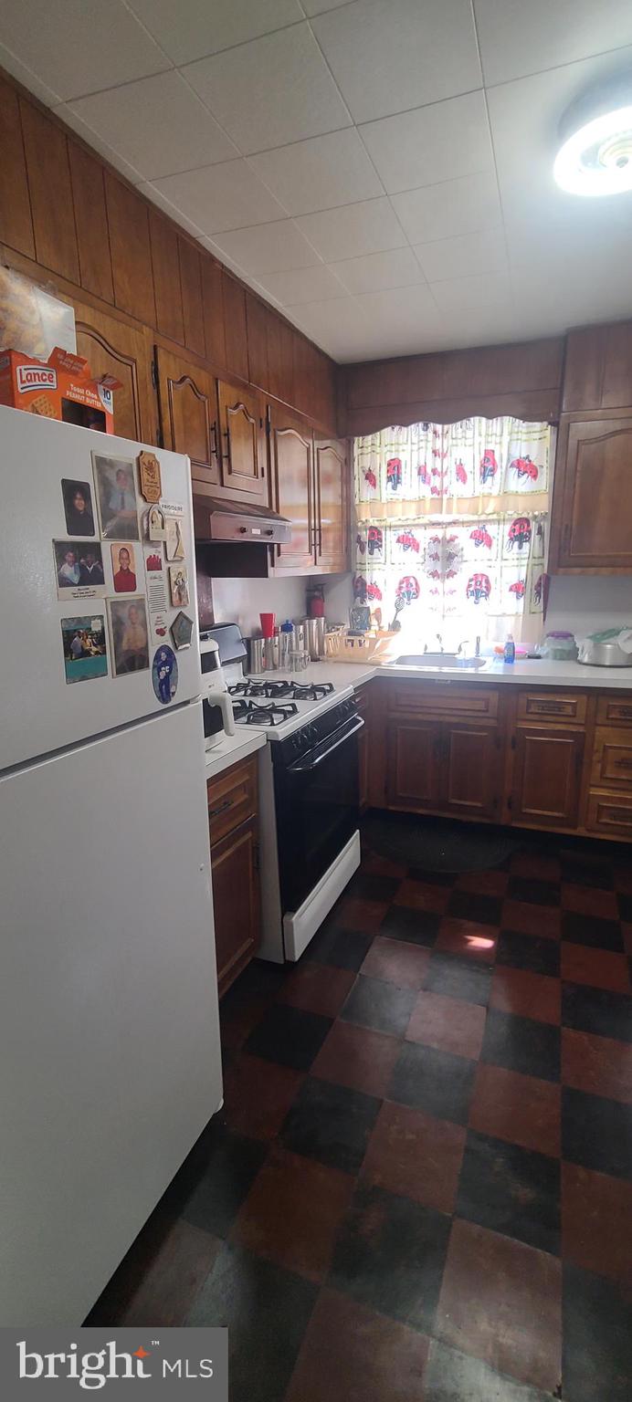 WEST PHILADELPHIA - Residential