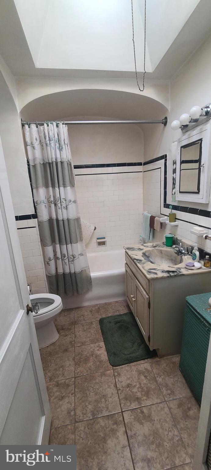 WEST PHILADELPHIA - Residential