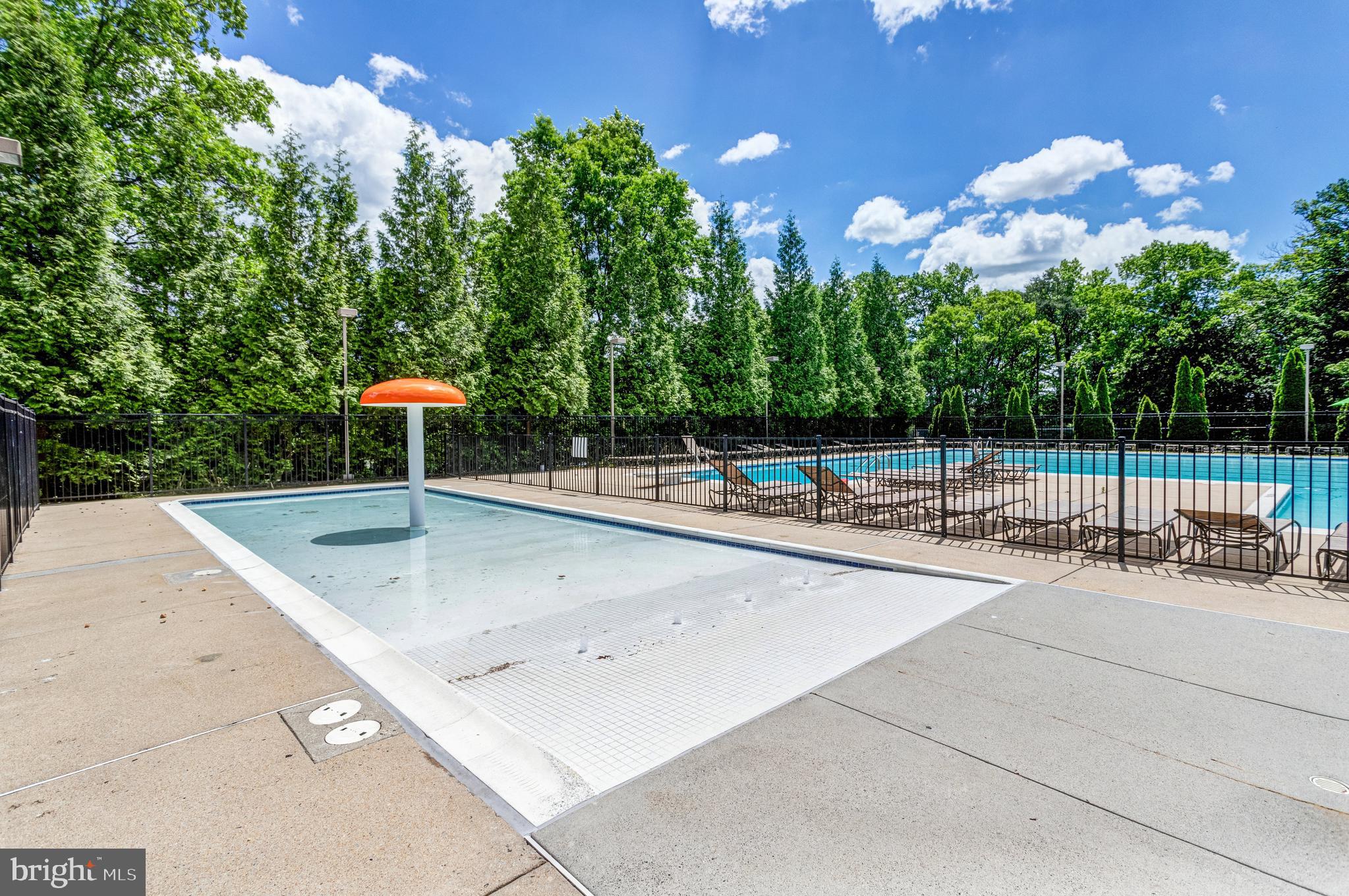 CHANCERY OF KINGSTOWNE - Residential