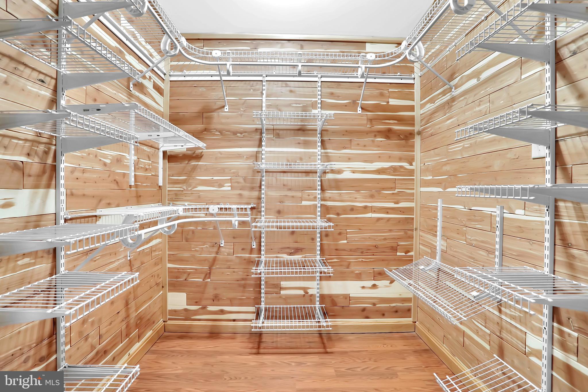 THE WOODS - Residential