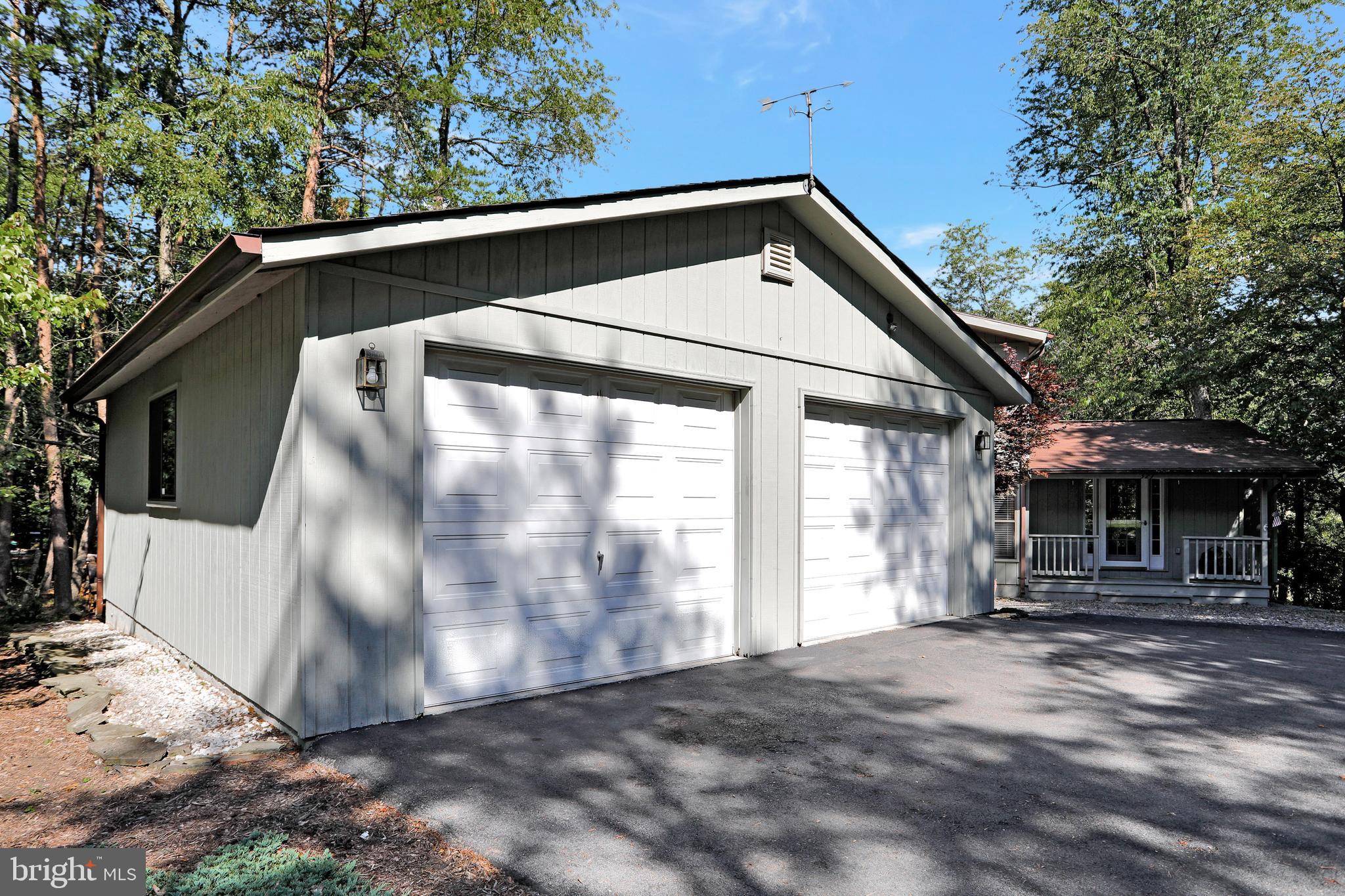 THE WOODS - Residential