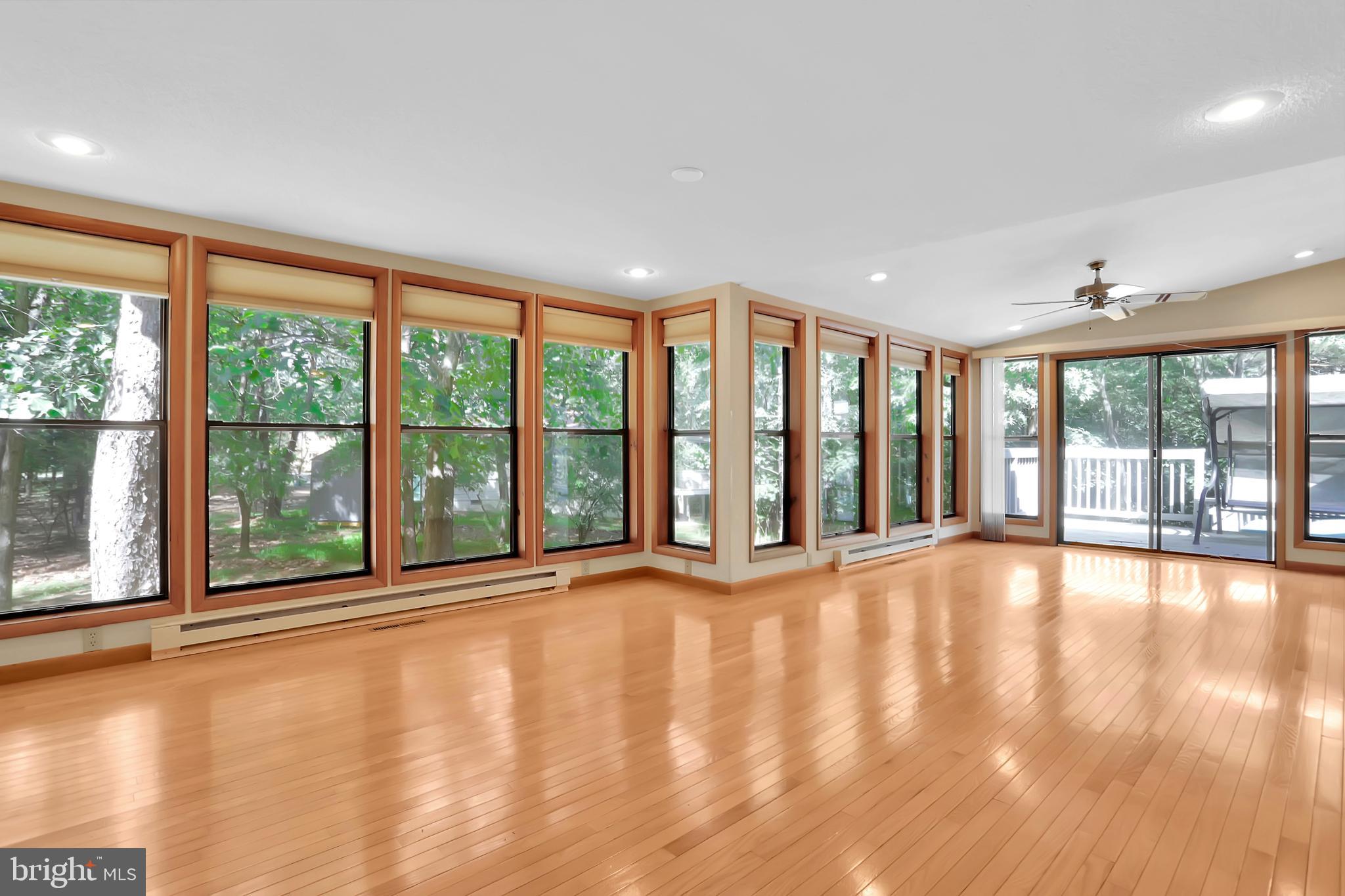 THE WOODS - Residential