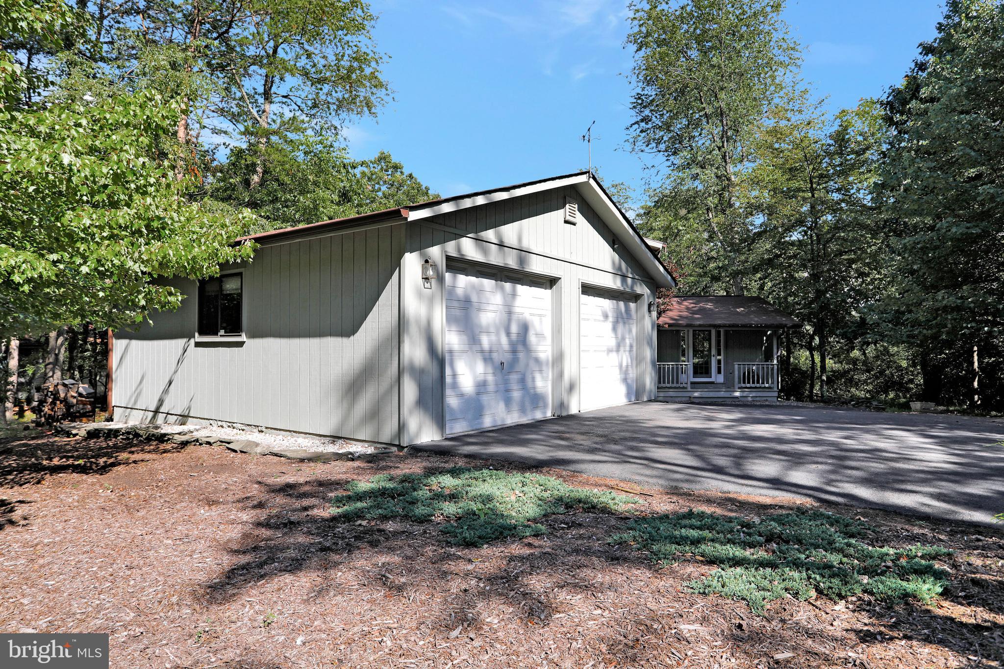 THE WOODS - Residential