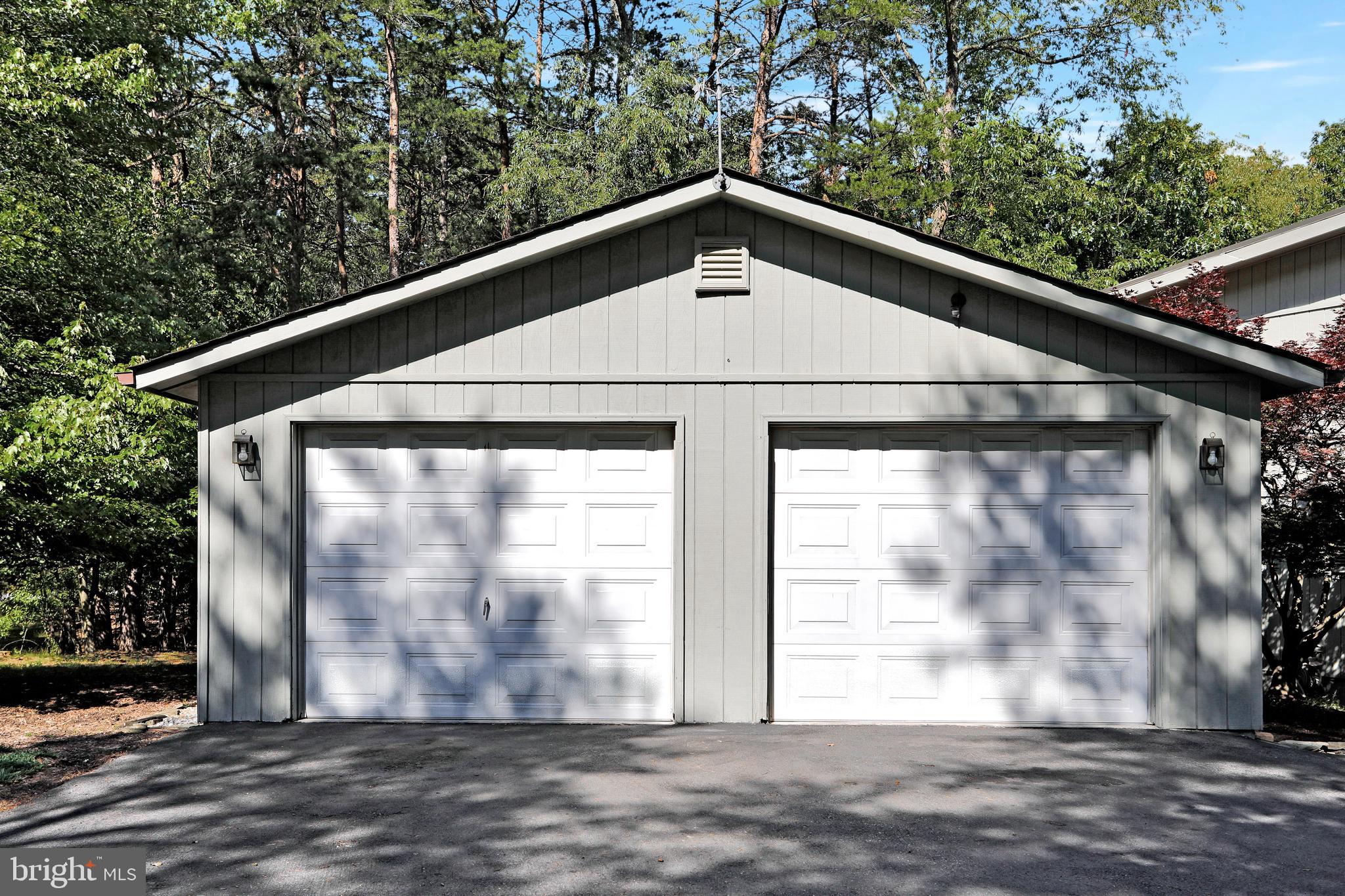 THE WOODS - Residential