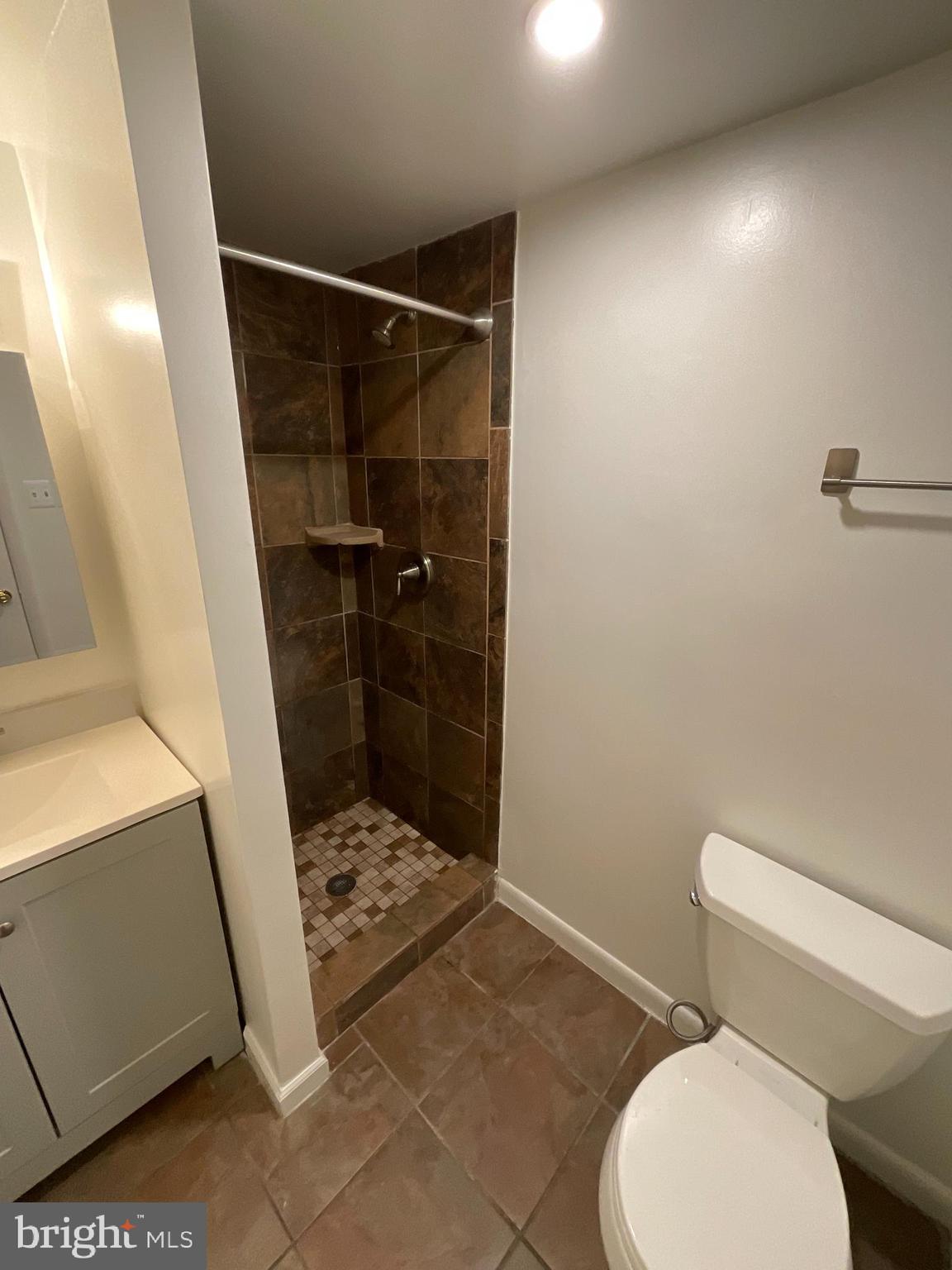 MONTPELIER VILLAGE - Residential Lease