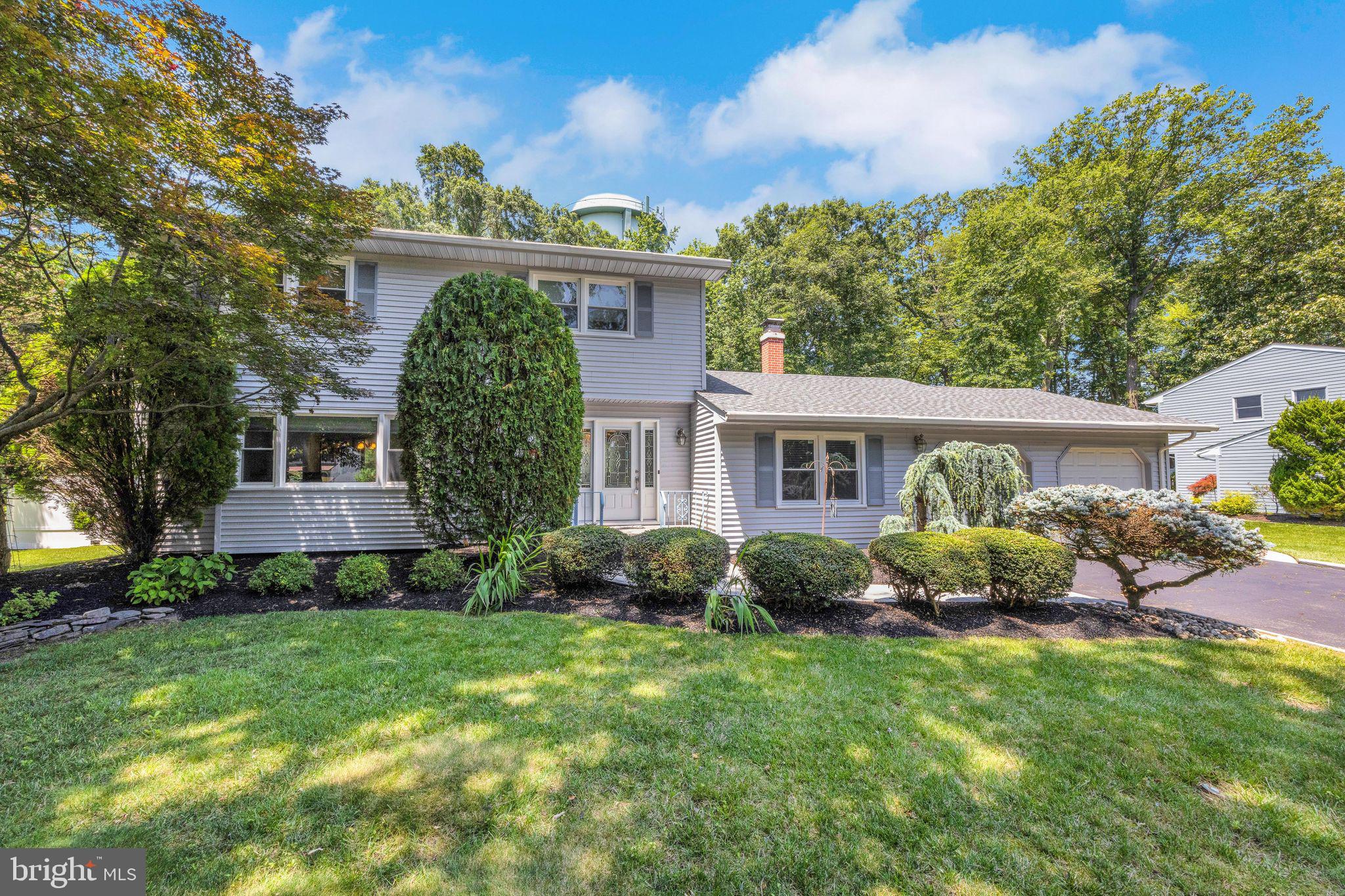 22 WOODLAND DRIVE