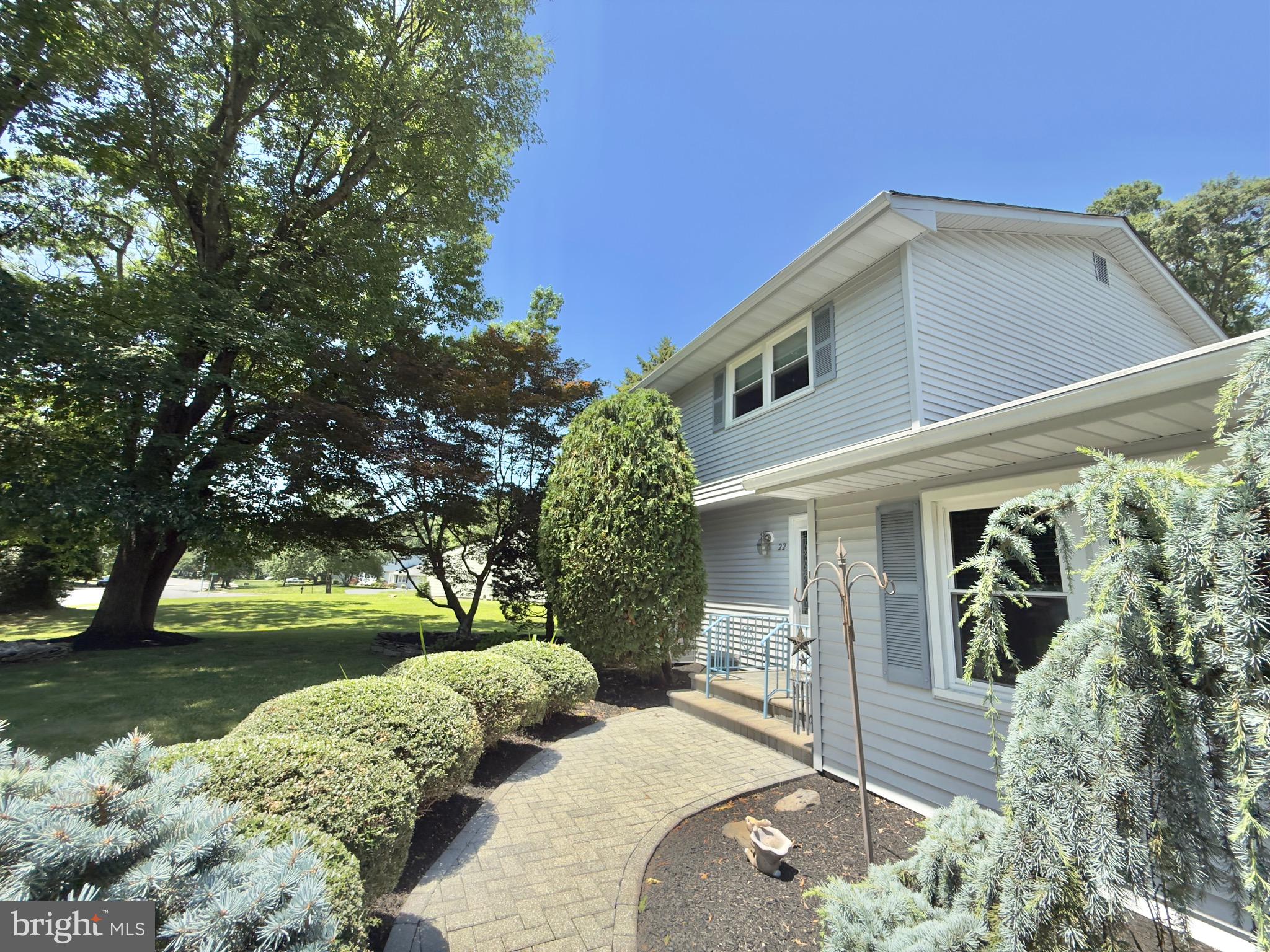 22 WOODLAND DRIVE