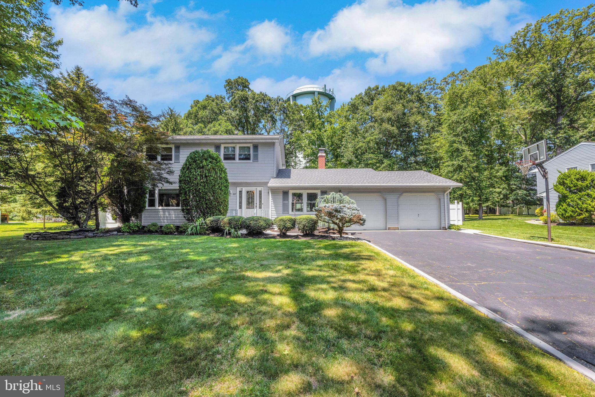 22 WOODLAND DRIVE