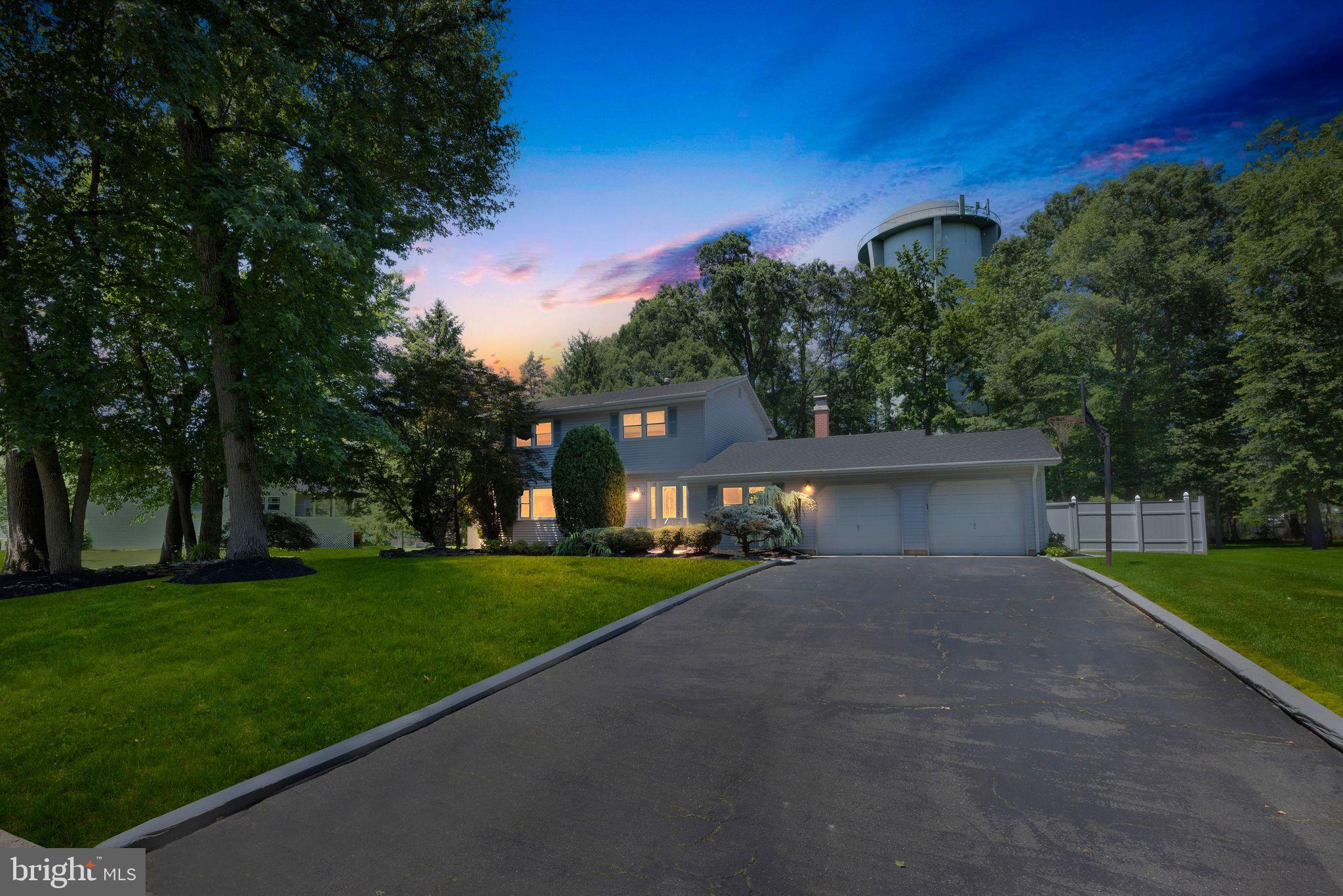 22 WOODLAND DRIVE