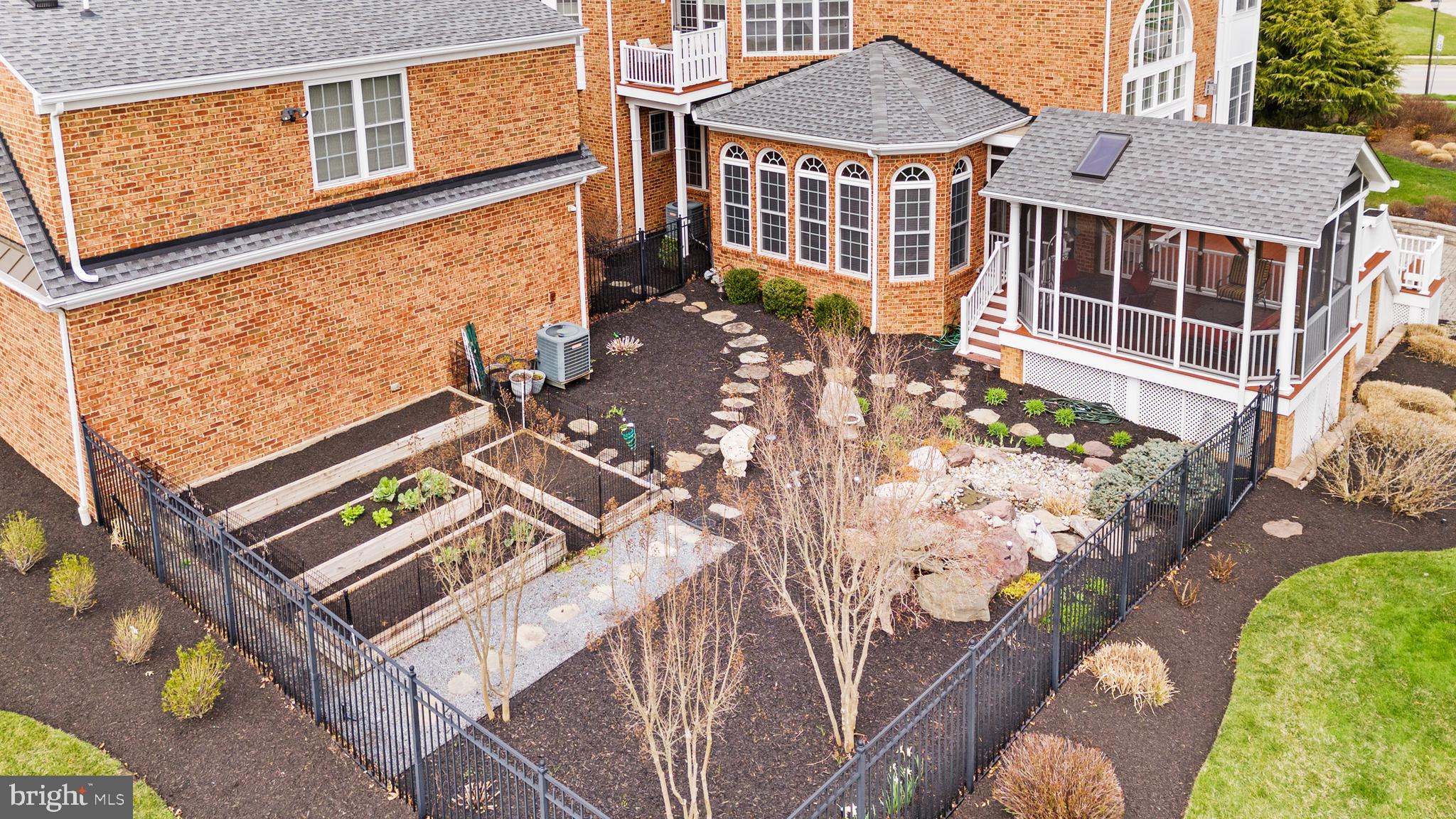 WESTWOOD - Residential