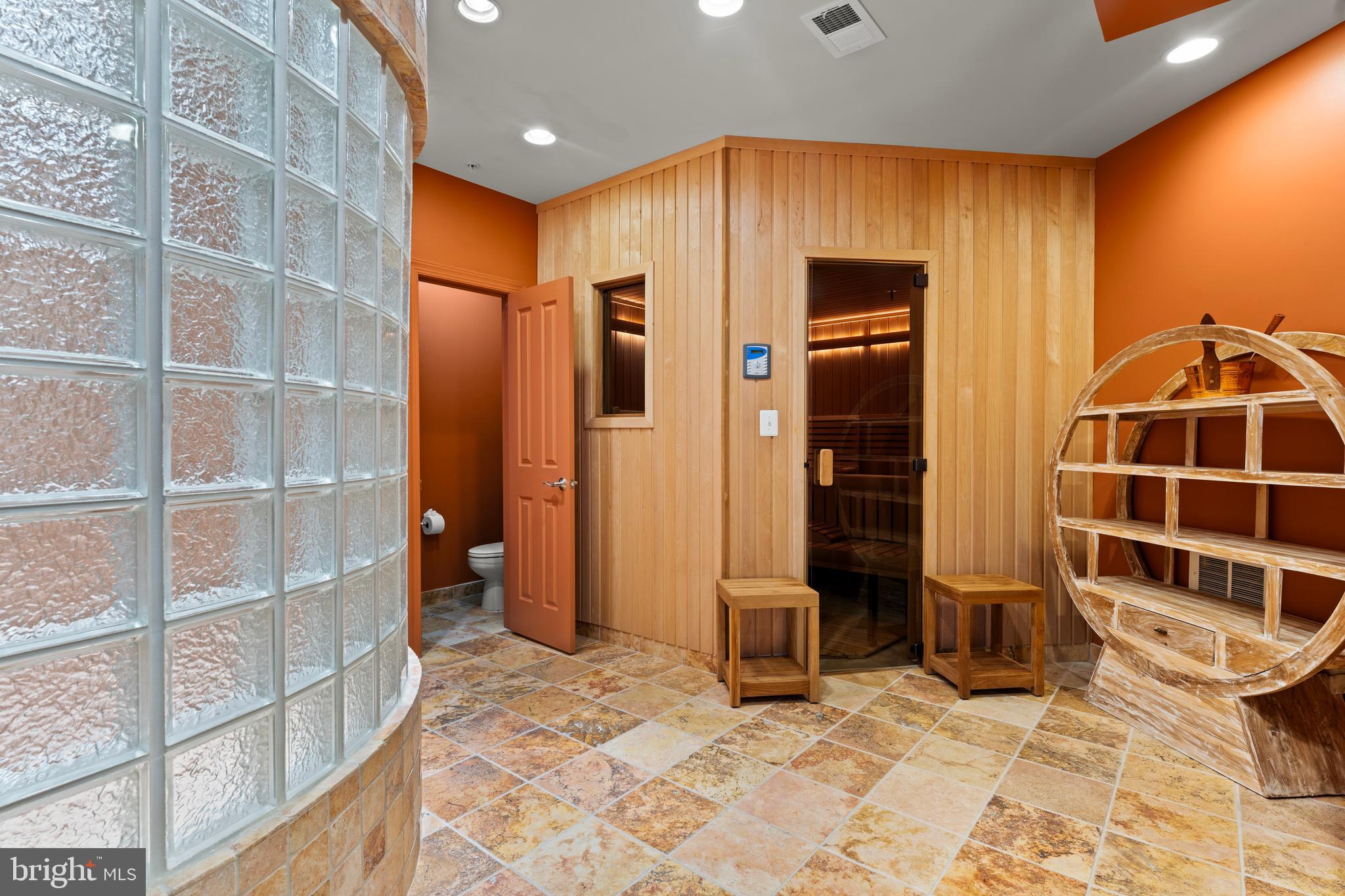 WESTWOOD - Residential