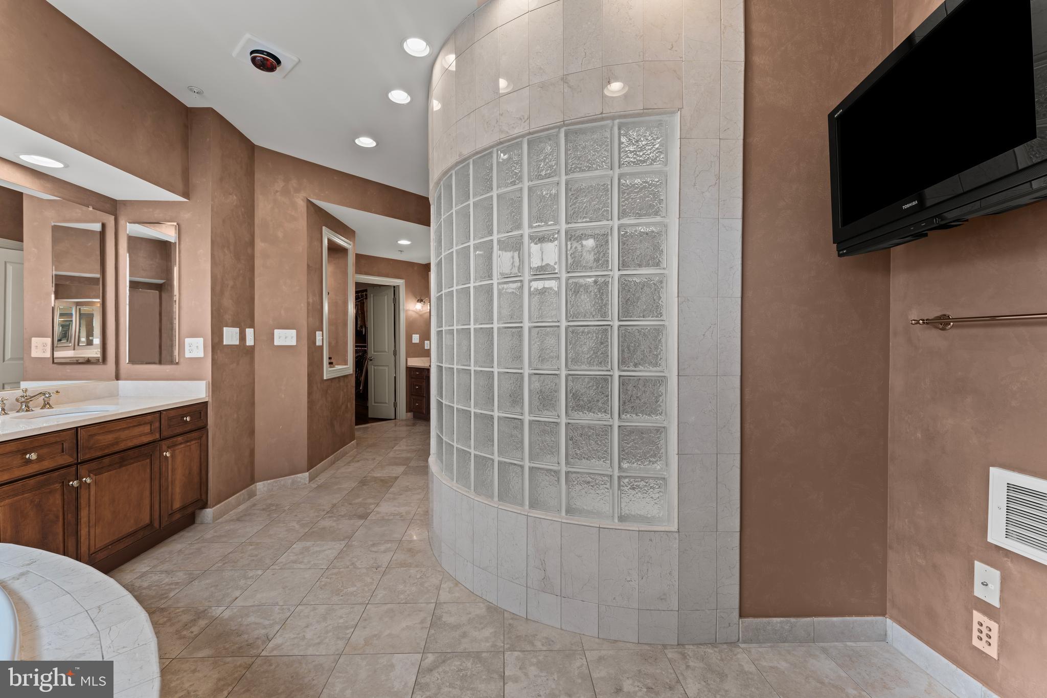 WESTWOOD - Residential