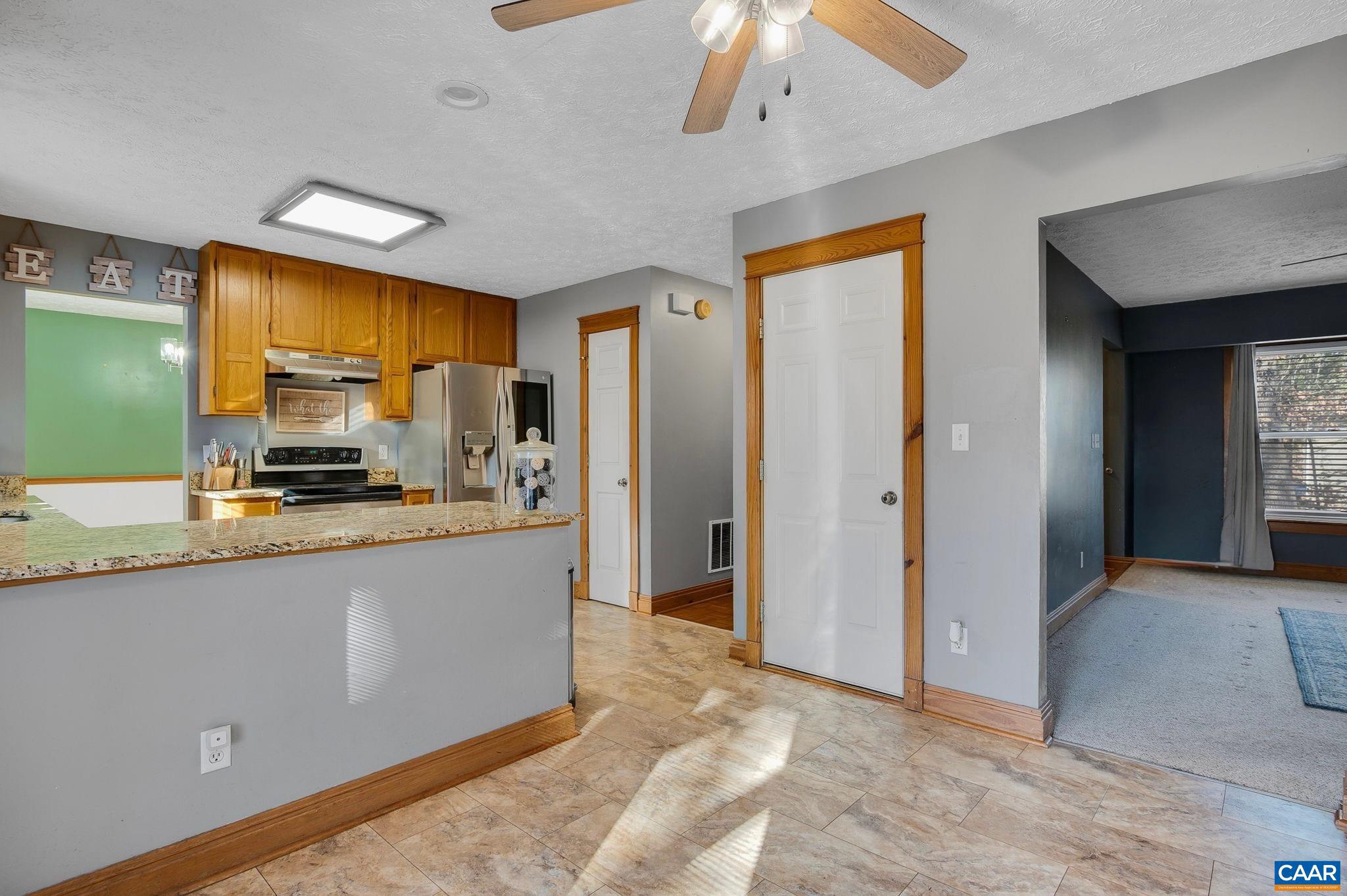 LAKE MONTICELLO - Residential