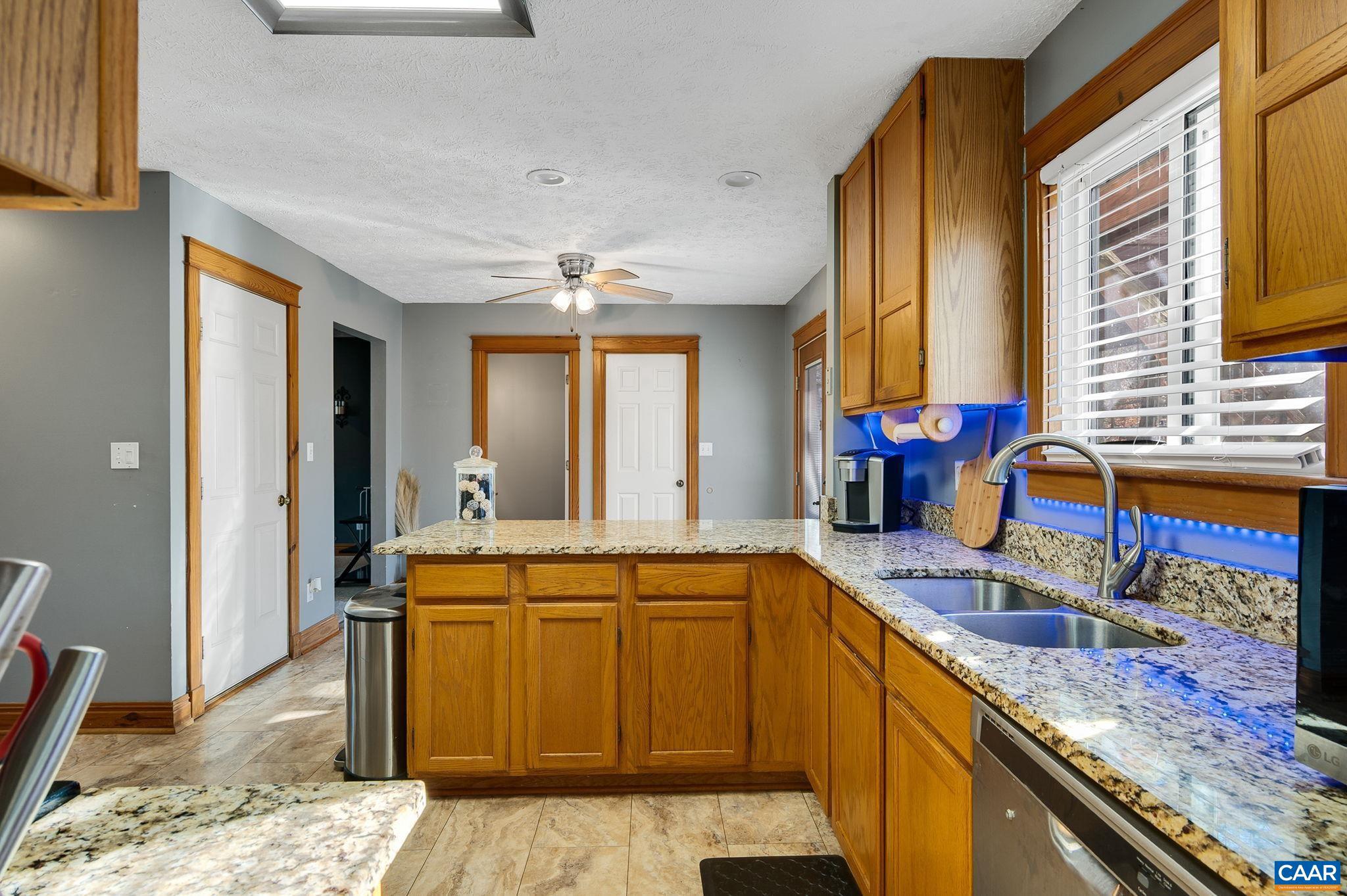 LAKE MONTICELLO - Residential