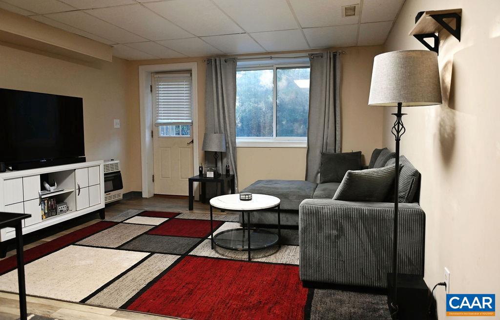 LAKE MONTICELLO - Residential