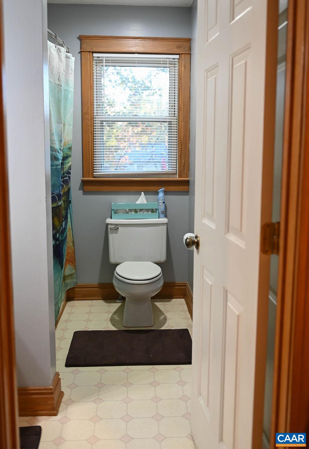 LAKE MONTICELLO - Residential