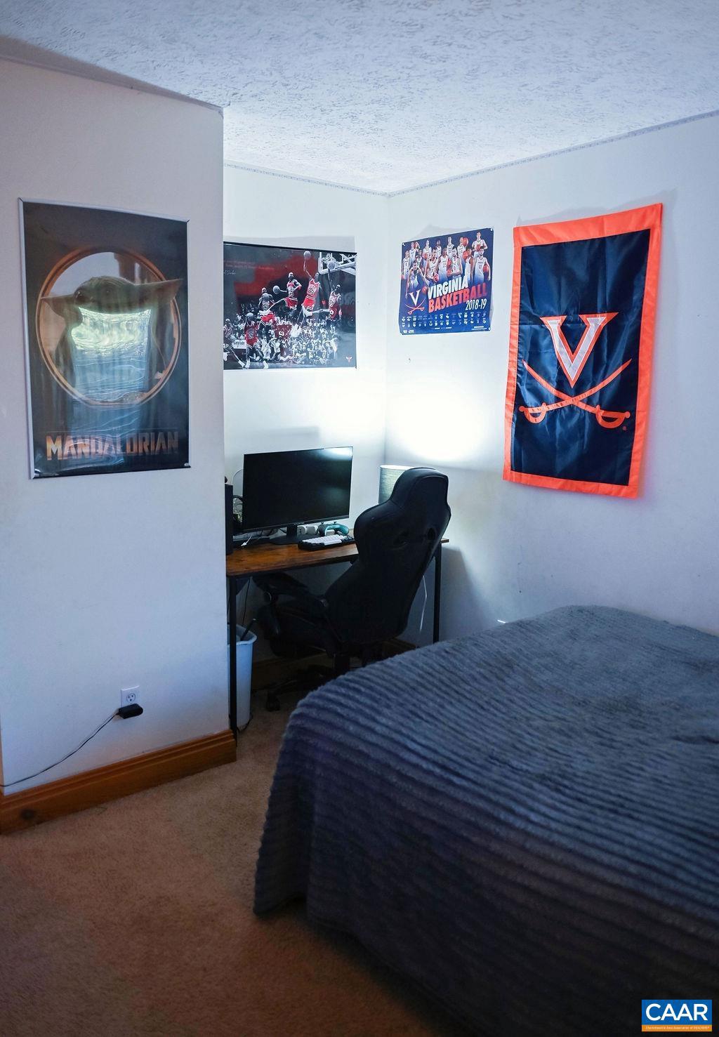 LAKE MONTICELLO - Residential