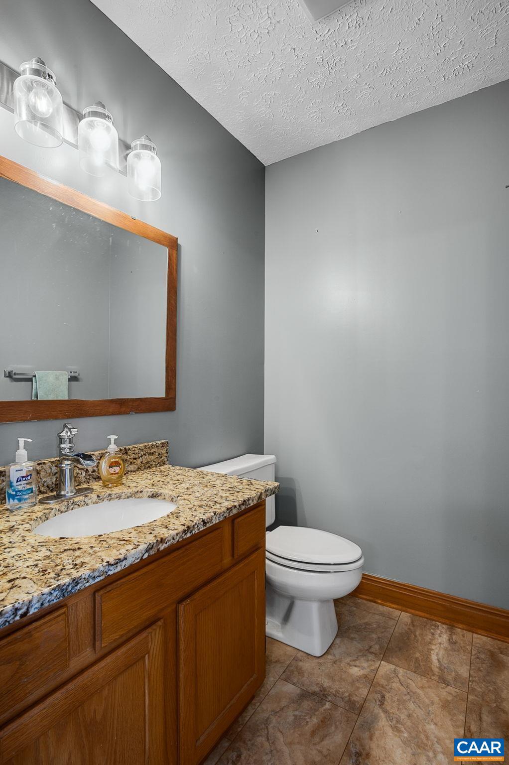 LAKE MONTICELLO - Residential