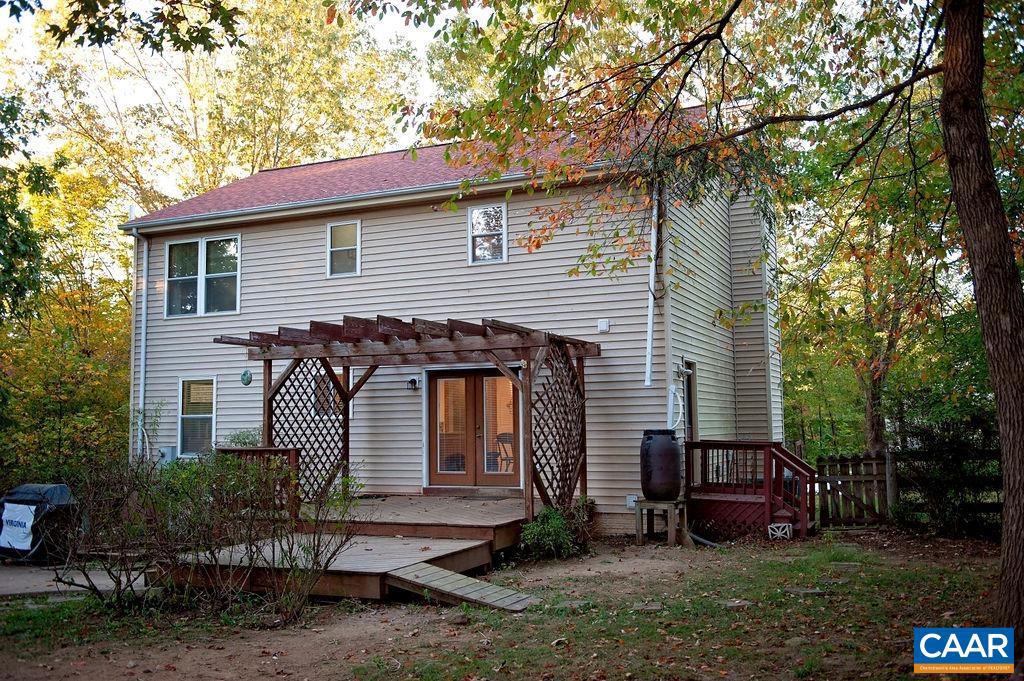 LAKE MONTICELLO - Residential