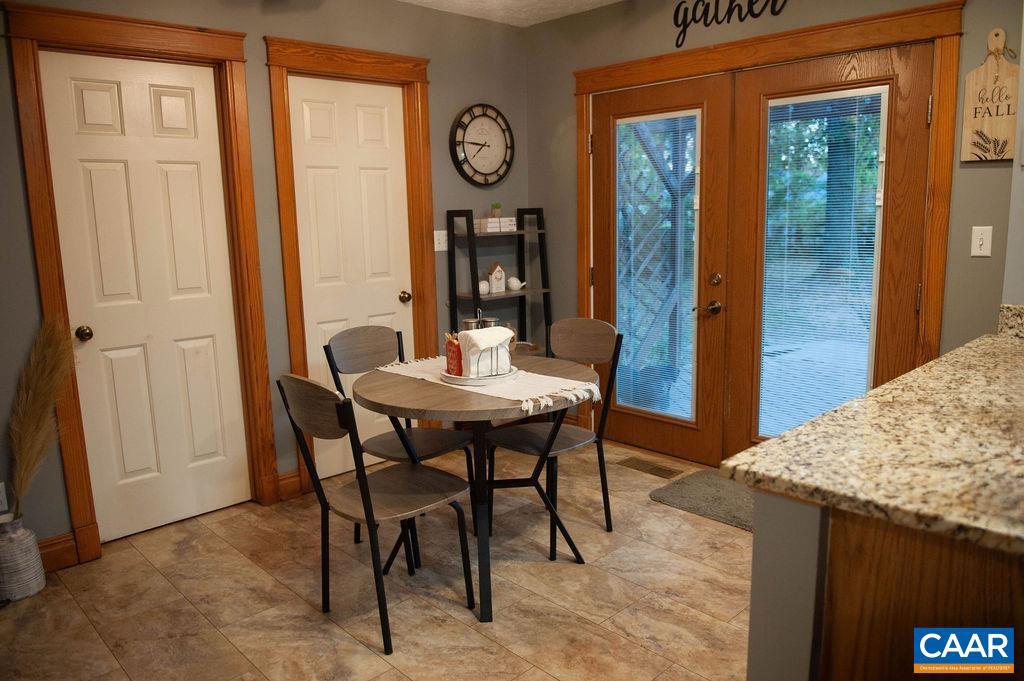 LAKE MONTICELLO - Residential