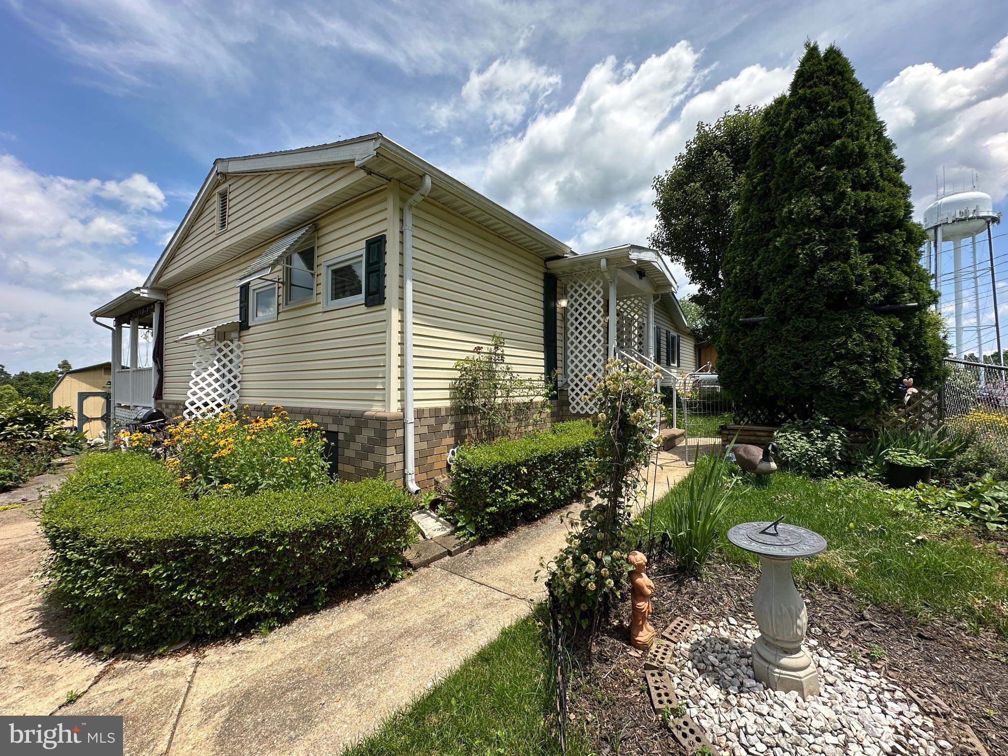 SPACIOUS AND WELL CARED FOR HOME IN SHARPSBURG, MD! This home is situated across from a park and within walking distance of schools, shopping, recreation, and more! The home features 3 bedrooms, 1 bathroom, large living room, dining room, laundry area, a beautiful covered patio and multiple sheds for storage. This home is a mobile home, it does not currently have a title. Come and make this beautiful property your next home! Pre Auction Offers Considered! This property will be offered at auction on Tuesday July 22, 2025 @ 3:00pm. The List price in no way represents a minimum, starting, or acceptable bid.