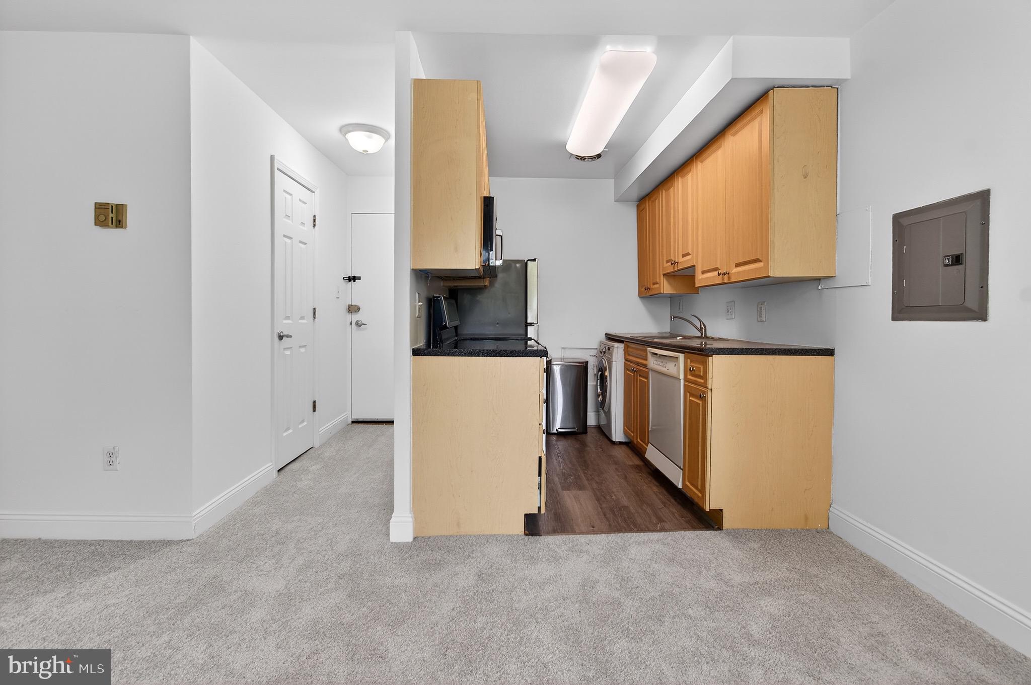 THE FAIRMONT 1005 CONDO - Residential