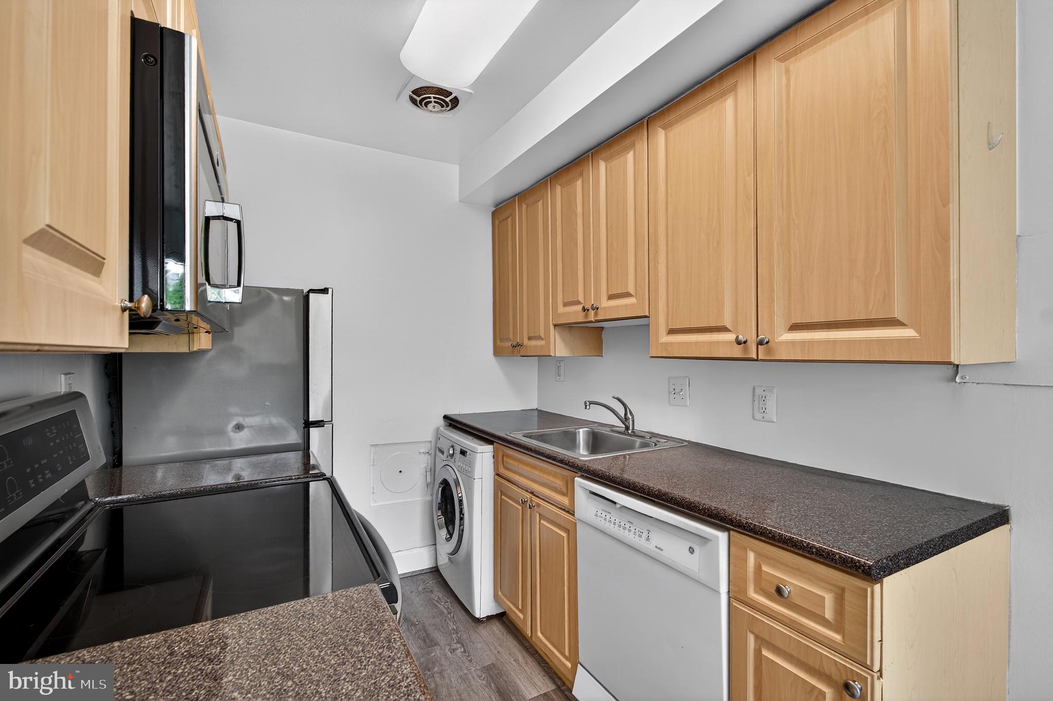 THE FAIRMONT 1005 CONDO - Residential