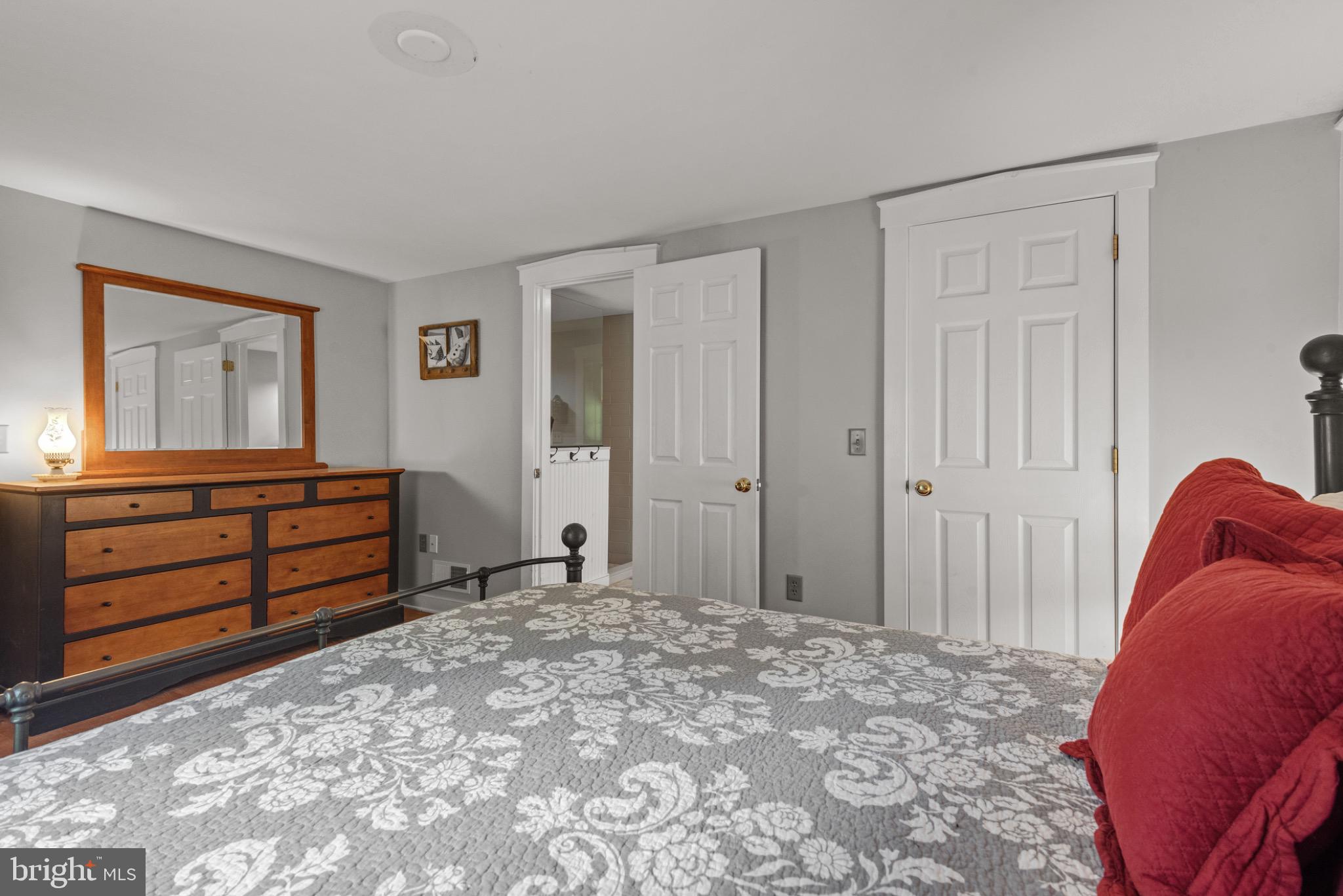 WHITE OAK - Residential