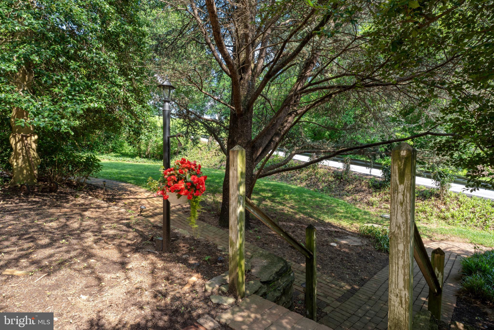 WHITE OAK - Residential