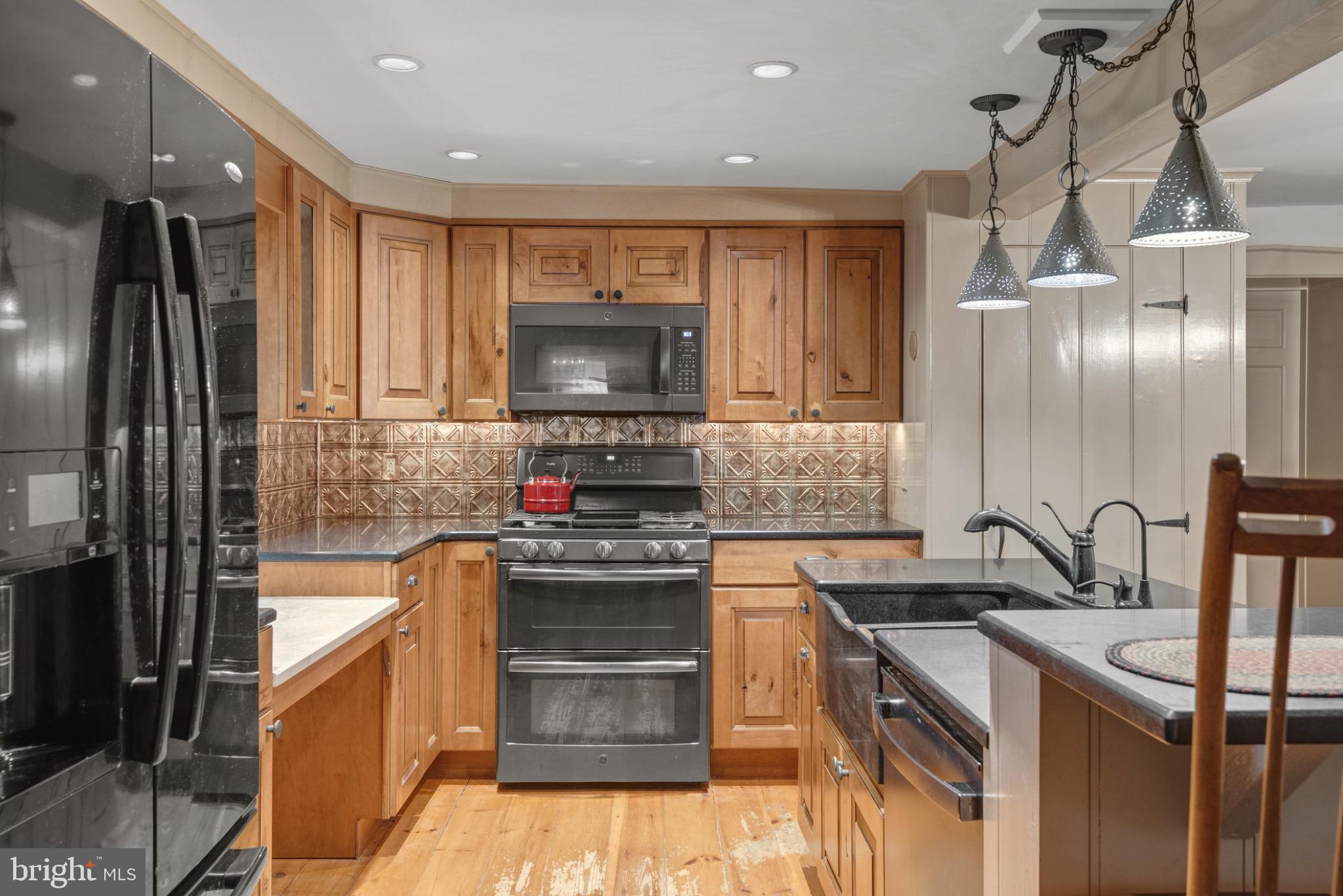 WHITE OAK - Residential