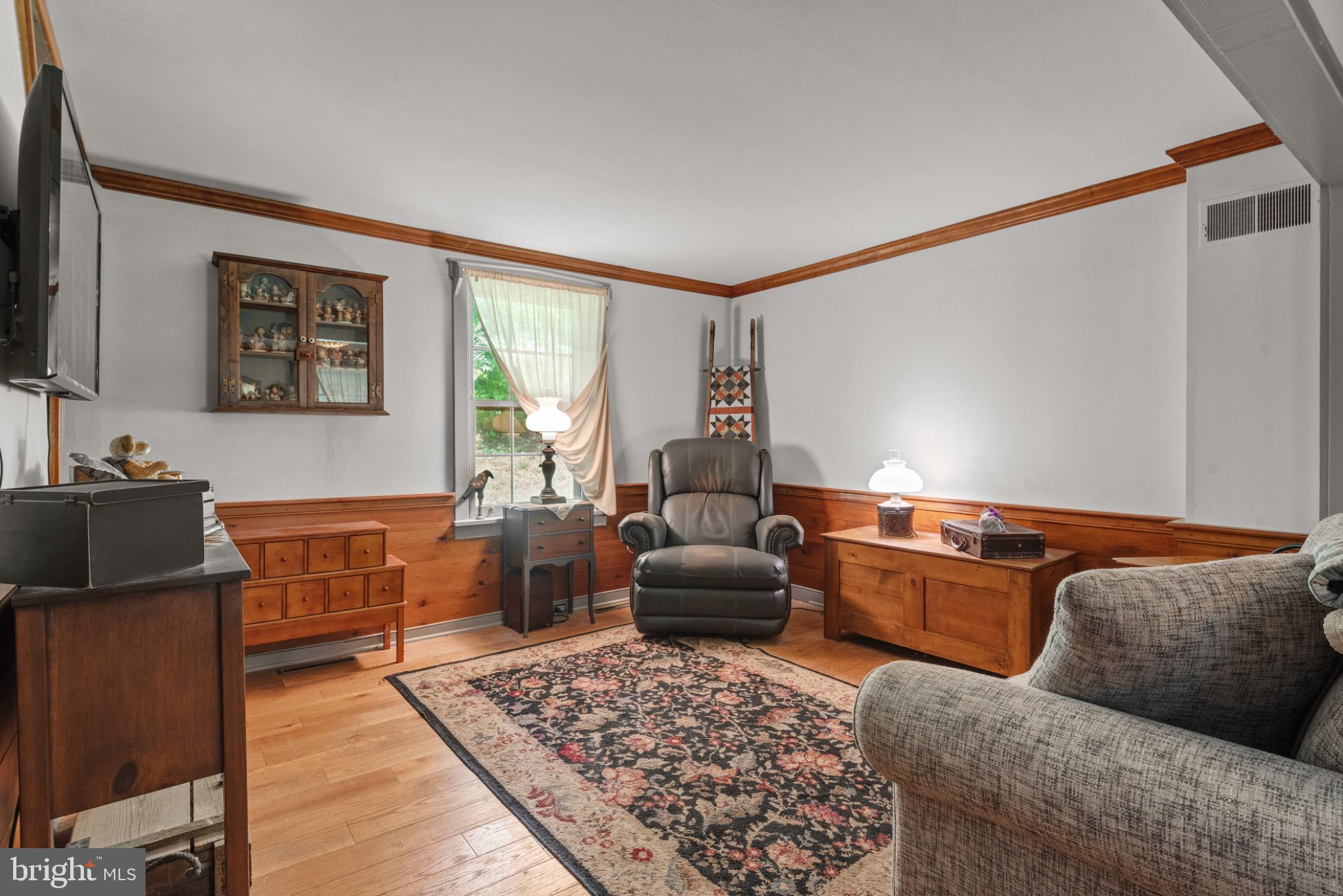 WHITE OAK - Residential