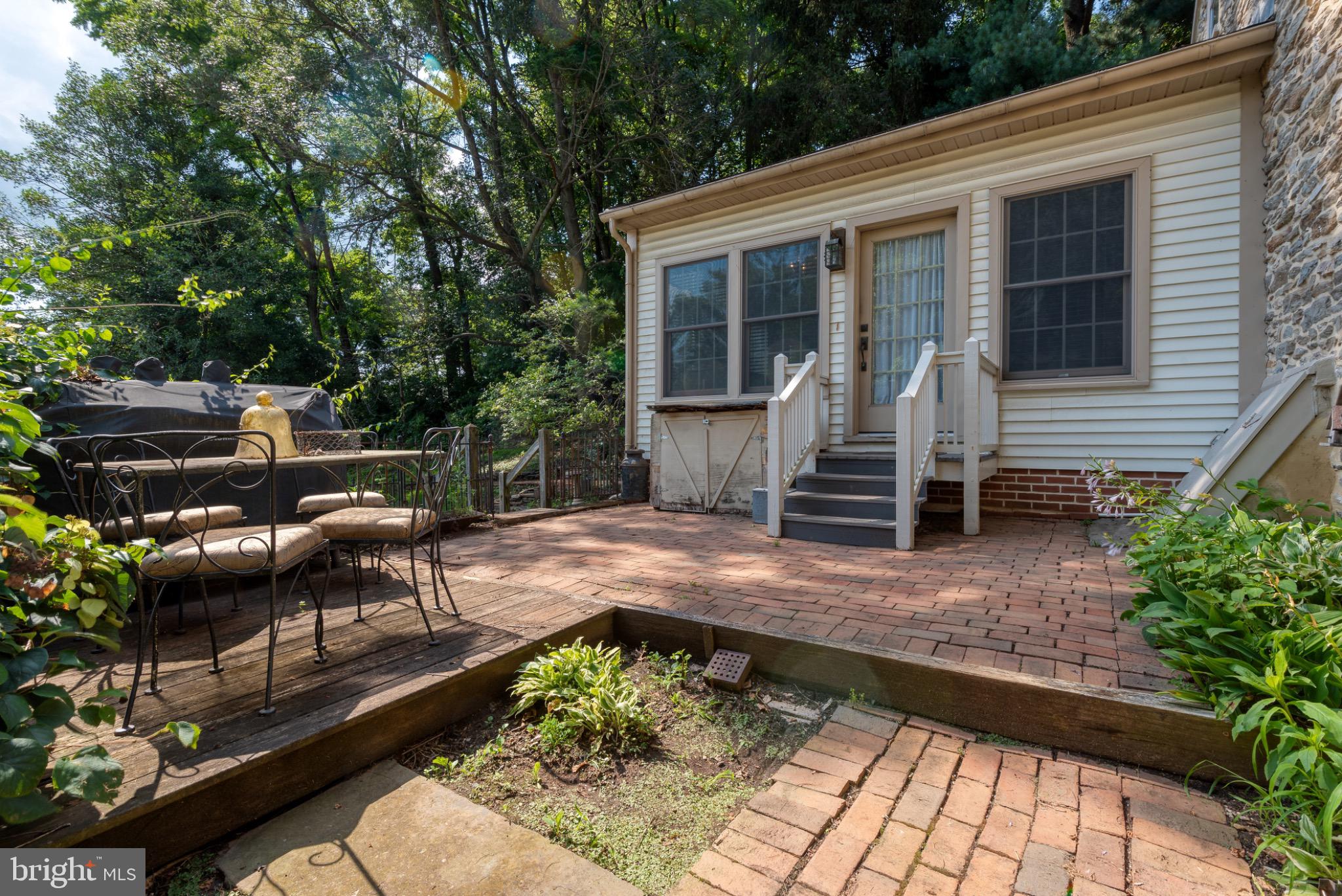 WHITE OAK - Residential