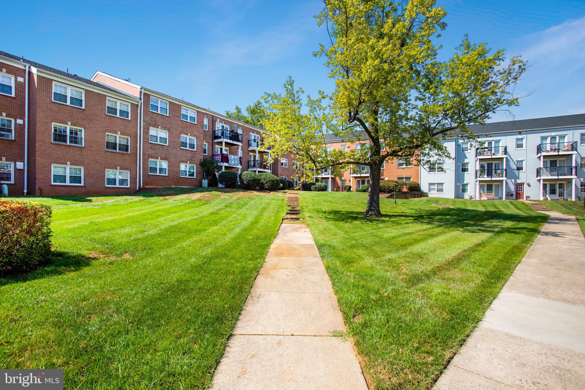 FOXCROFT COLONY CONDOS - Residential