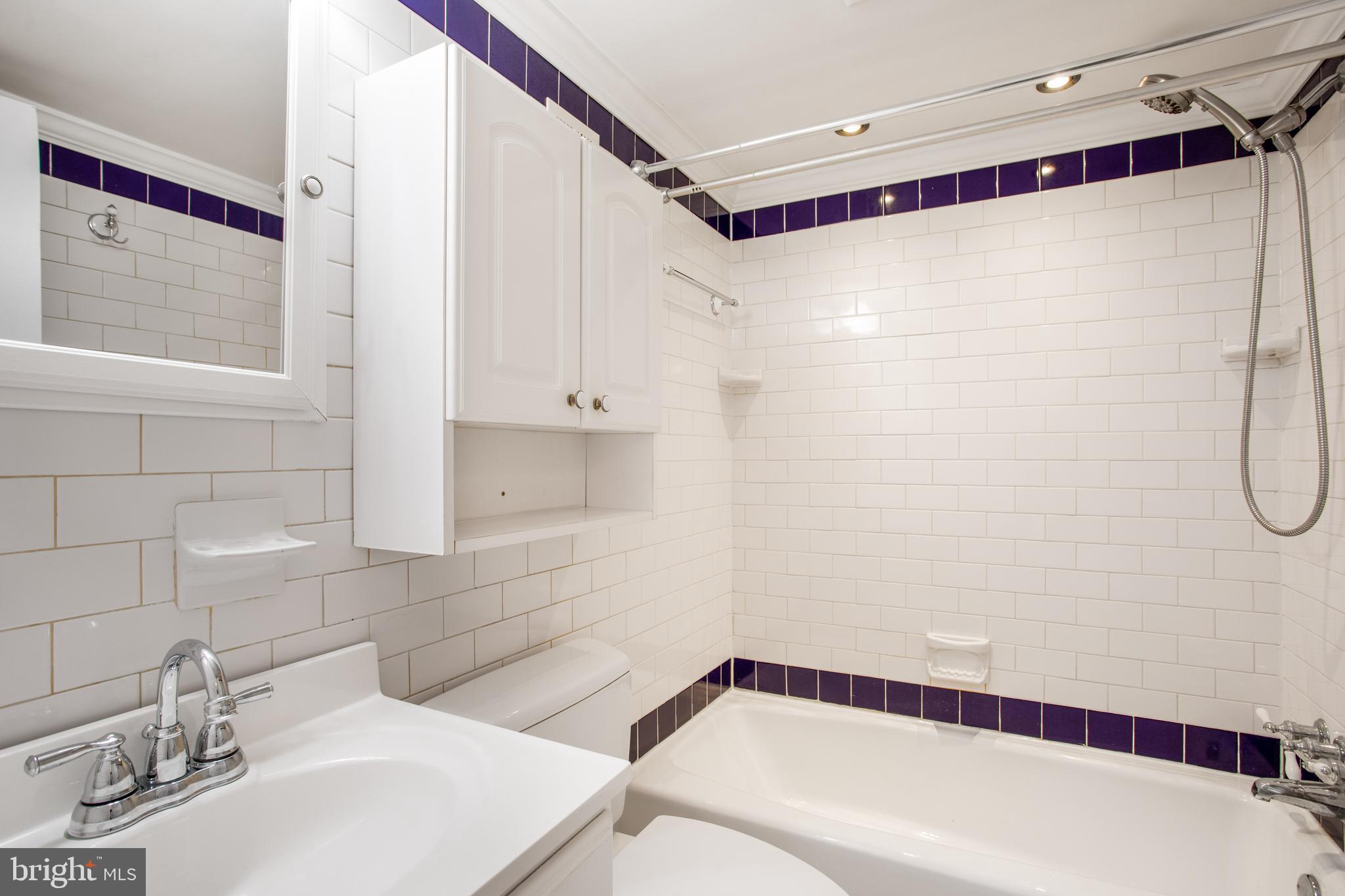 FOXCROFT COLONY CONDOS - Residential