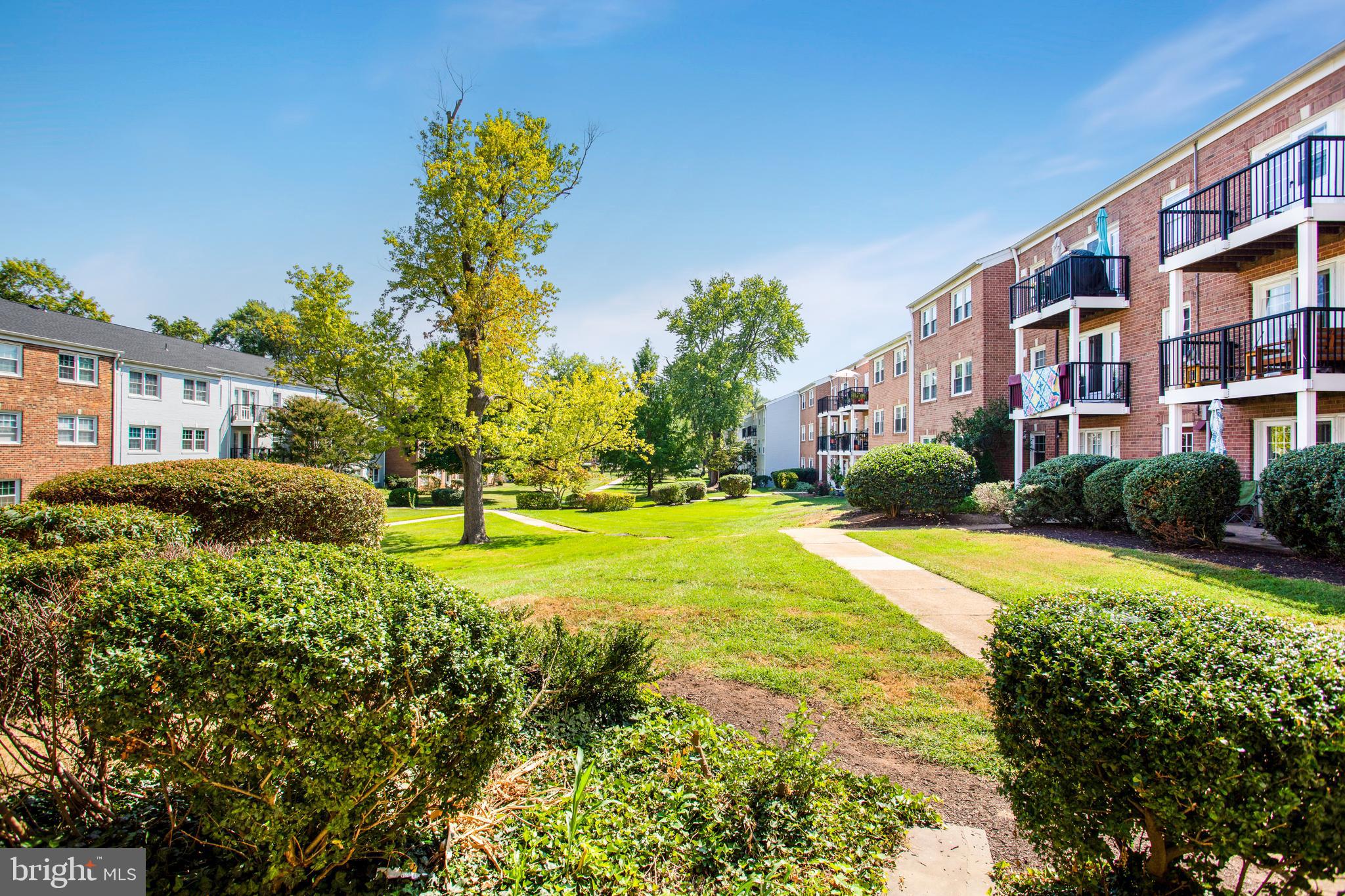 FOXCROFT COLONY CONDOS - Residential