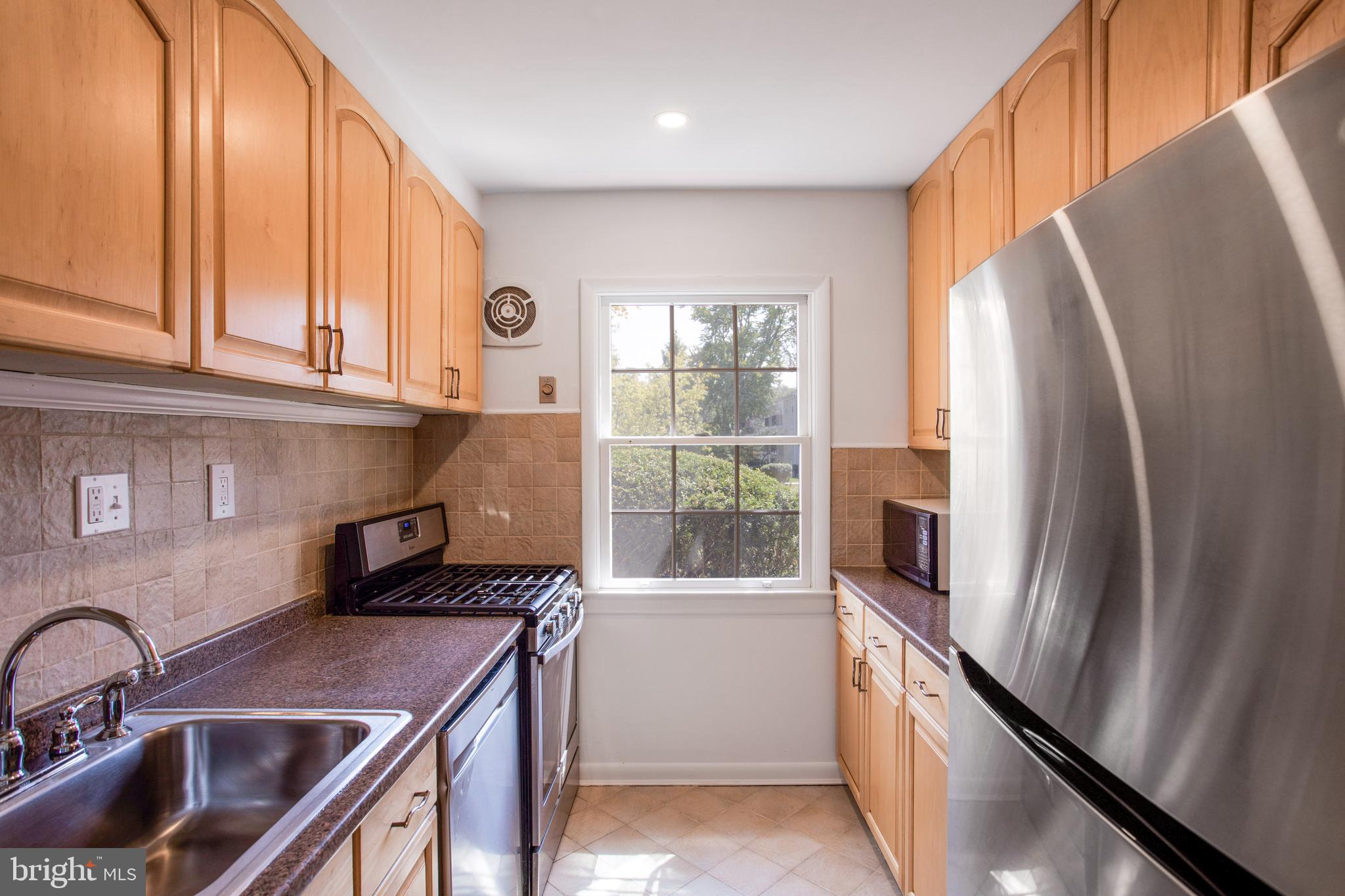 FOXCROFT COLONY CONDOS - Residential