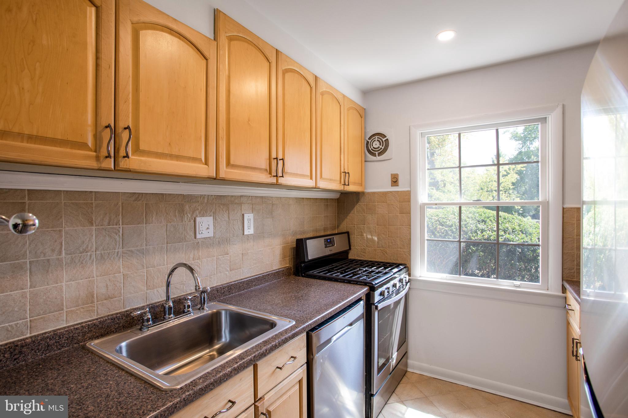 FOXCROFT COLONY CONDOS - Residential