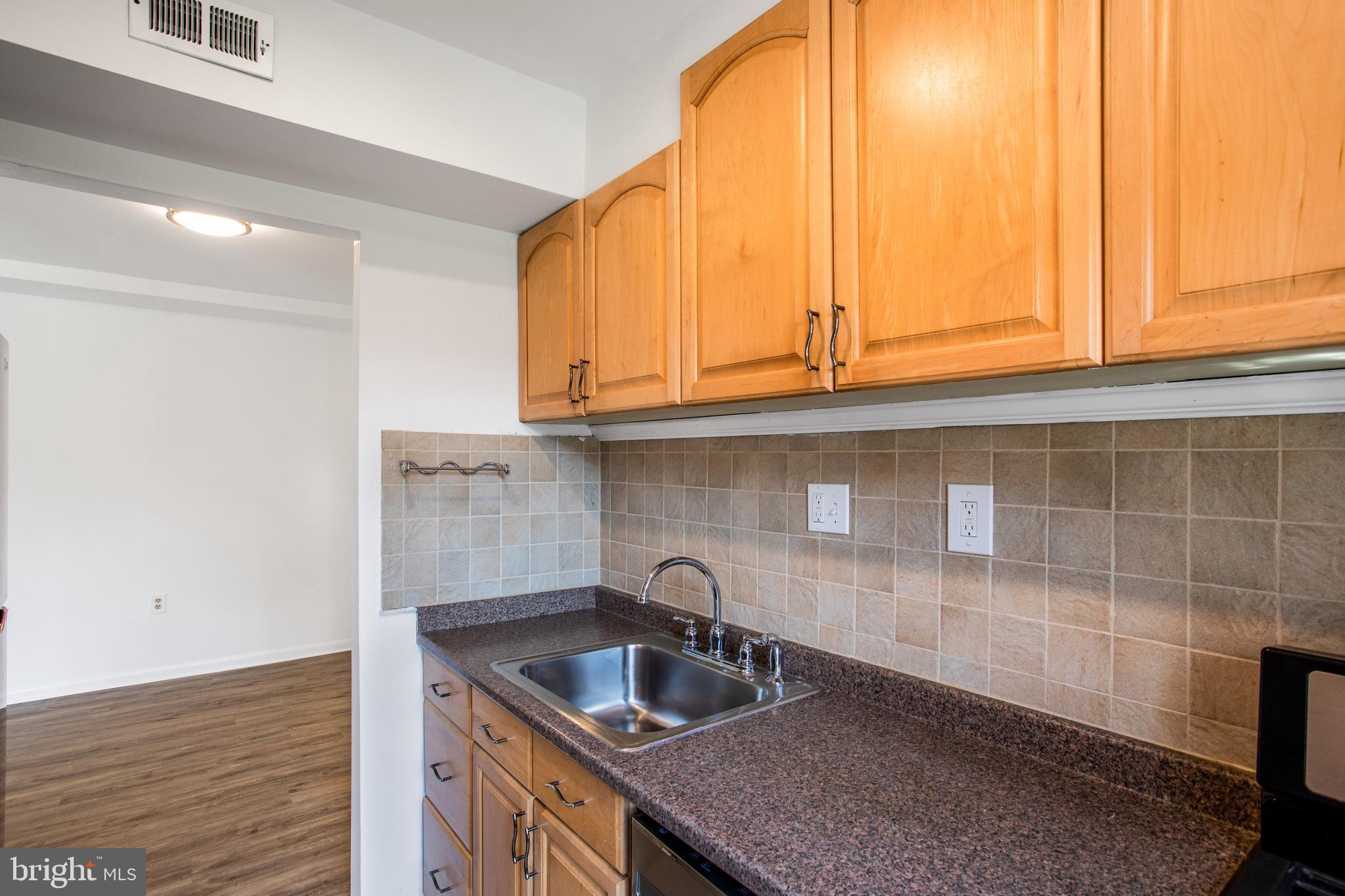 FOXCROFT COLONY CONDOS - Residential