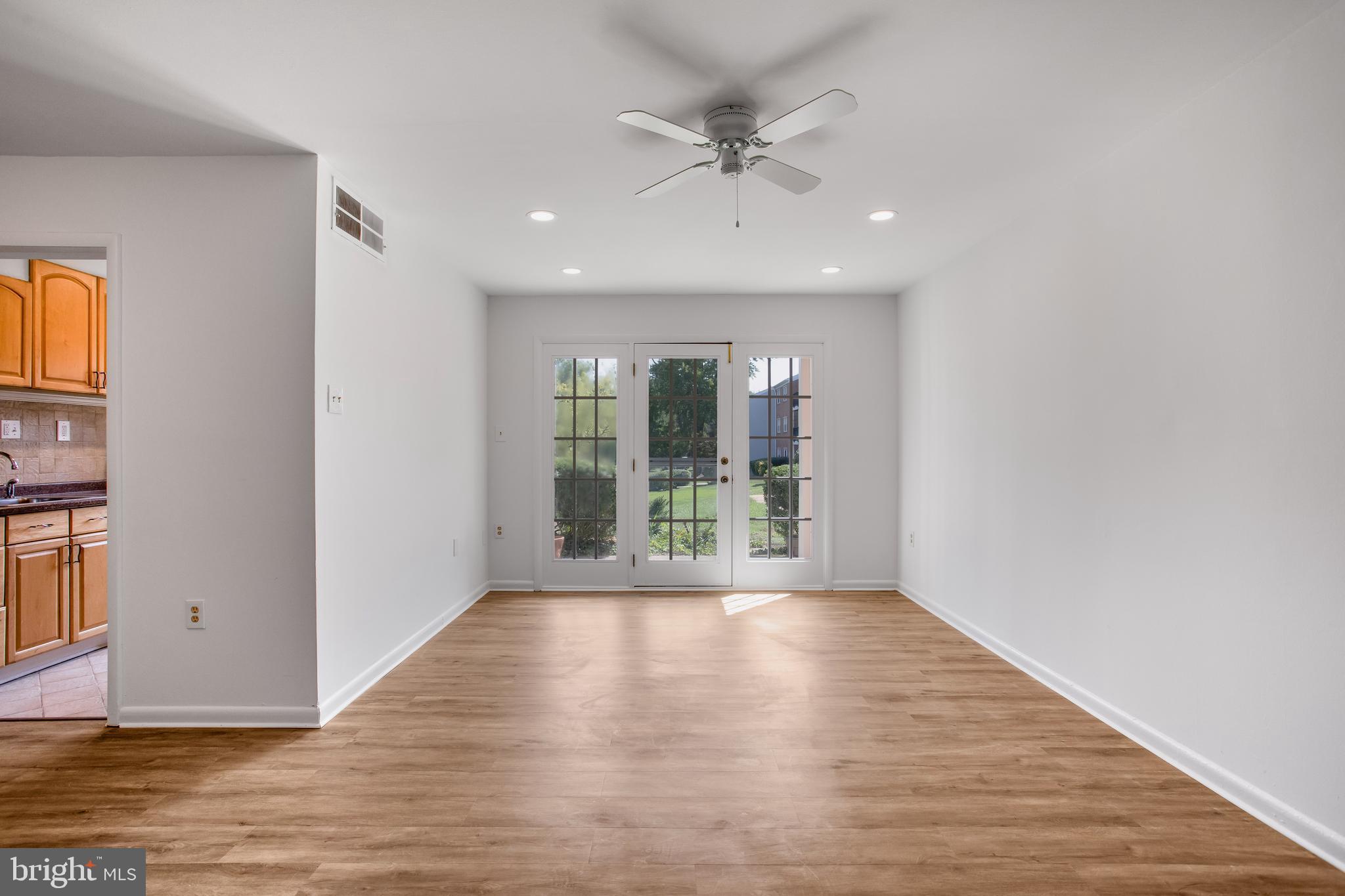 FOXCROFT COLONY CONDOS - Residential