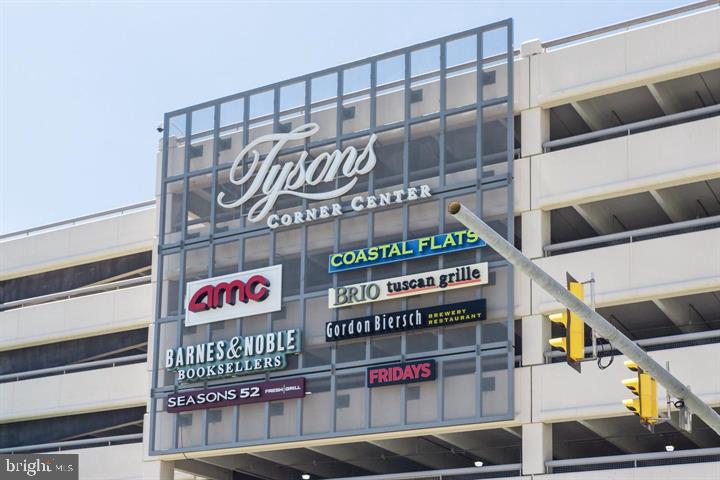 UNION PARK AT MCLEAN - Residential Lease