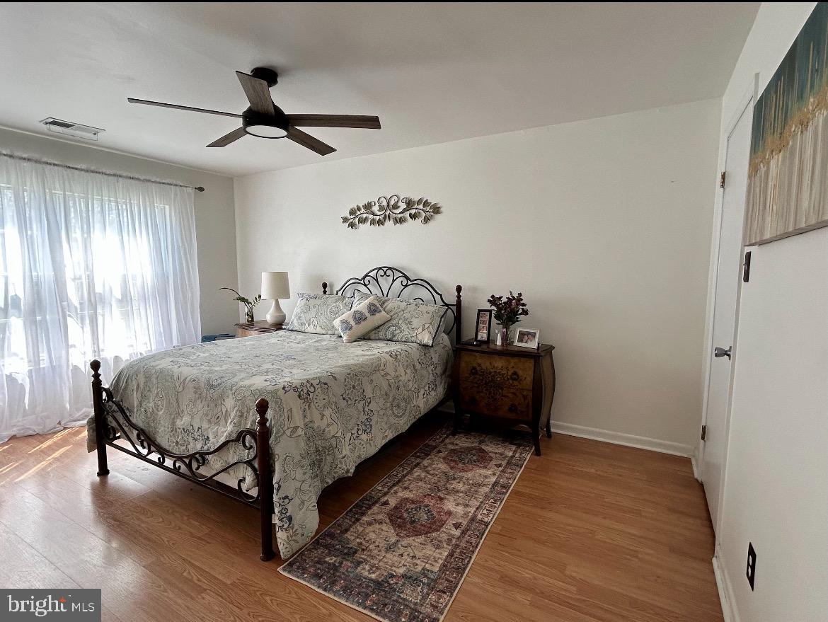 SAW MILL VALLEY - Residential