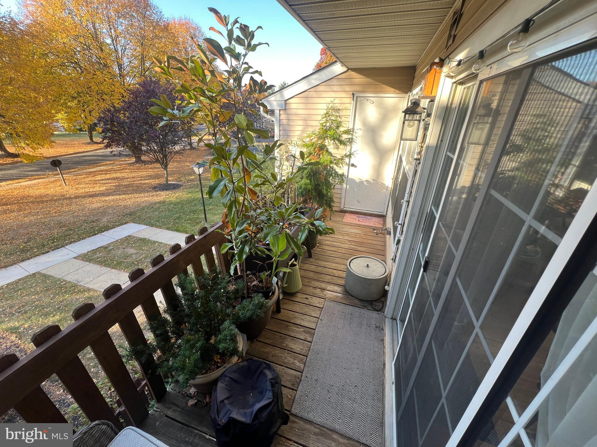 SAW MILL VALLEY - Residential