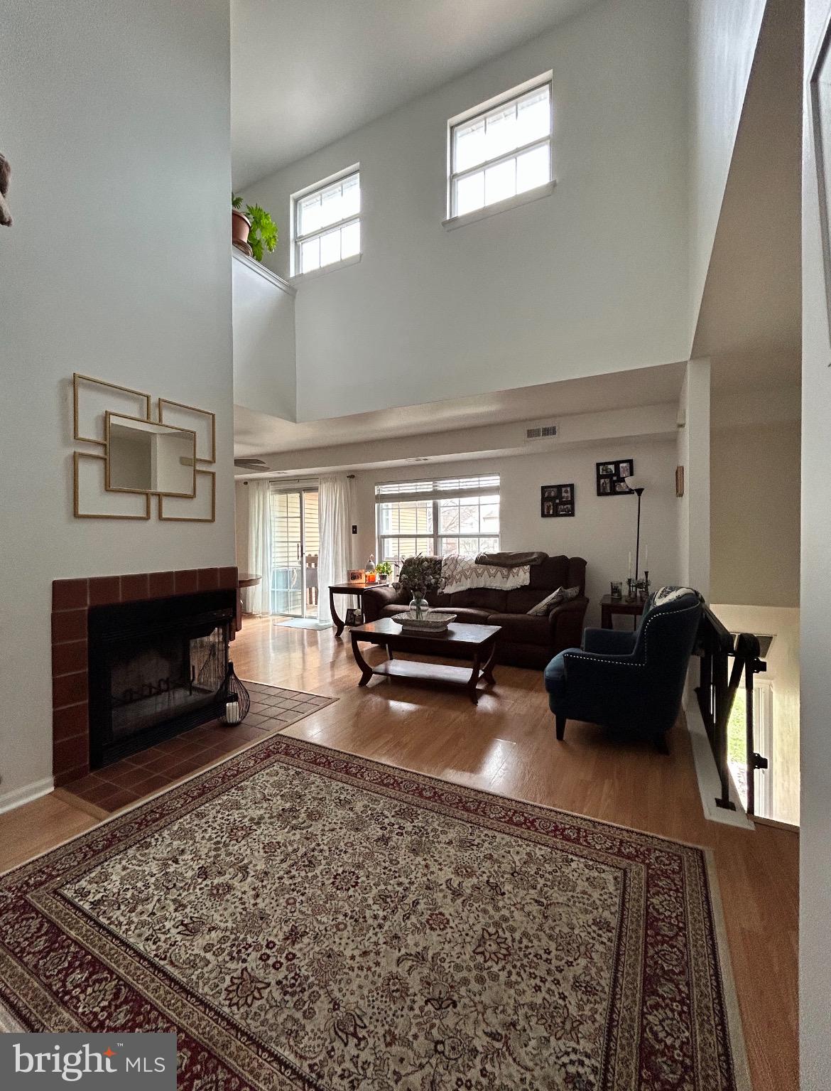 SAW MILL VALLEY - Residential