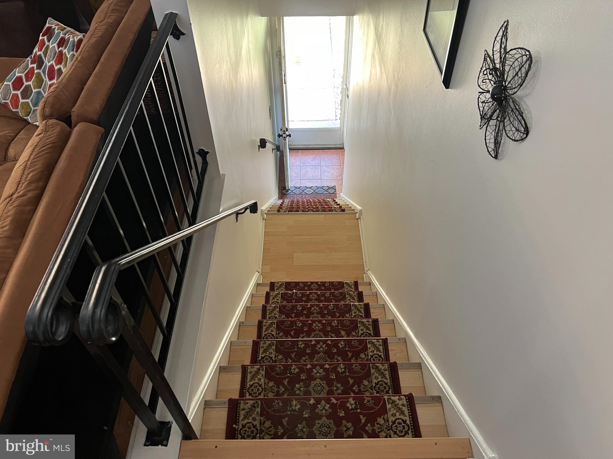 SAW MILL VALLEY - Residential